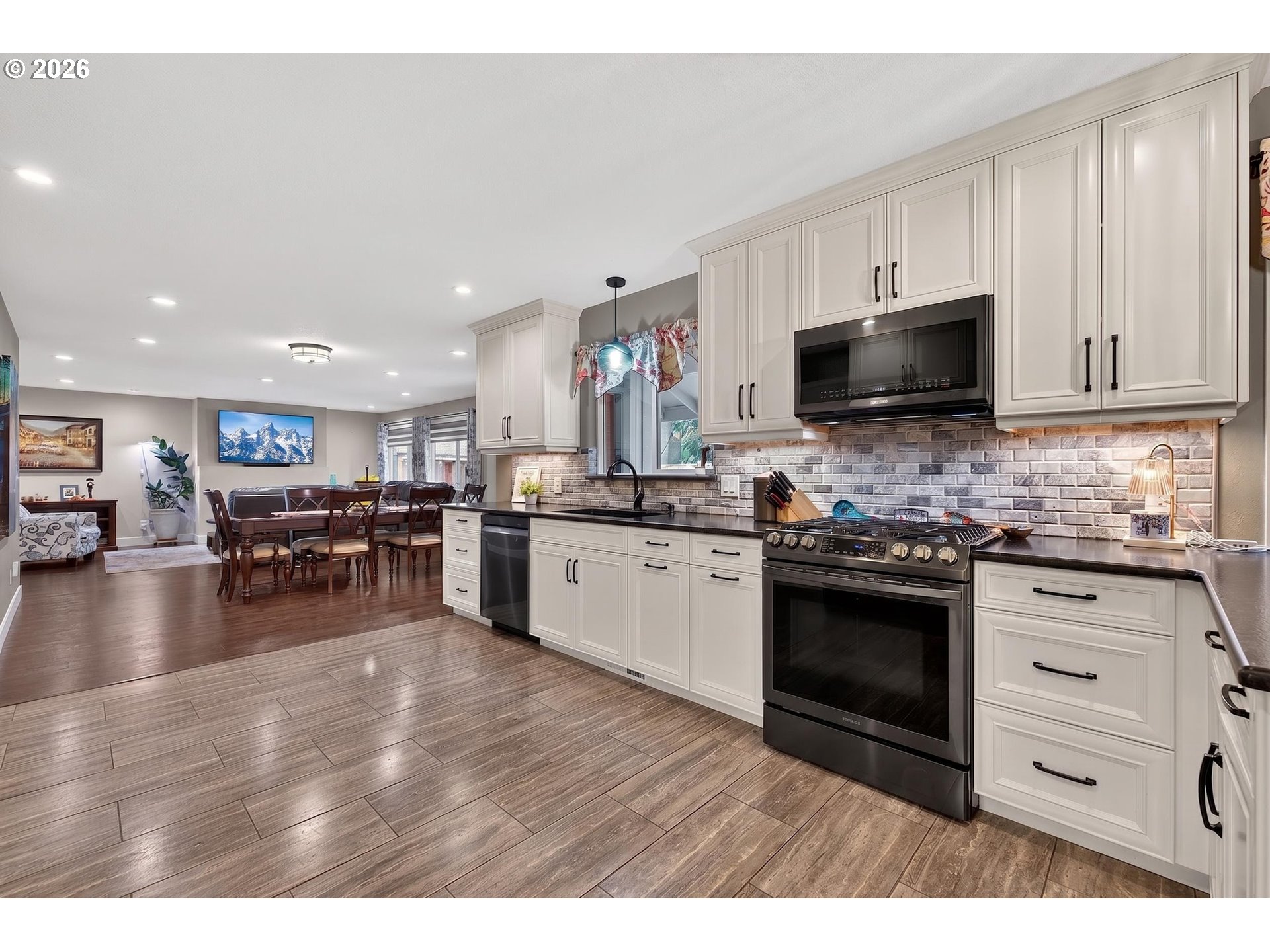 2264 SE SINGING WOODS DR