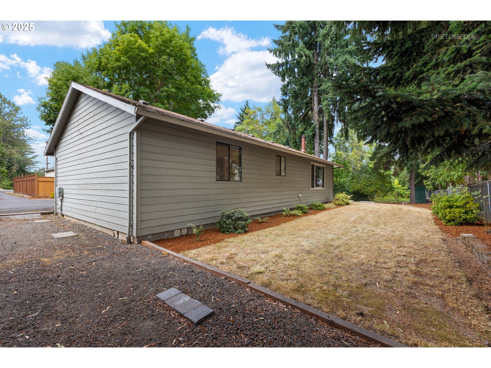 1746 SE BROOKWOOD AVE