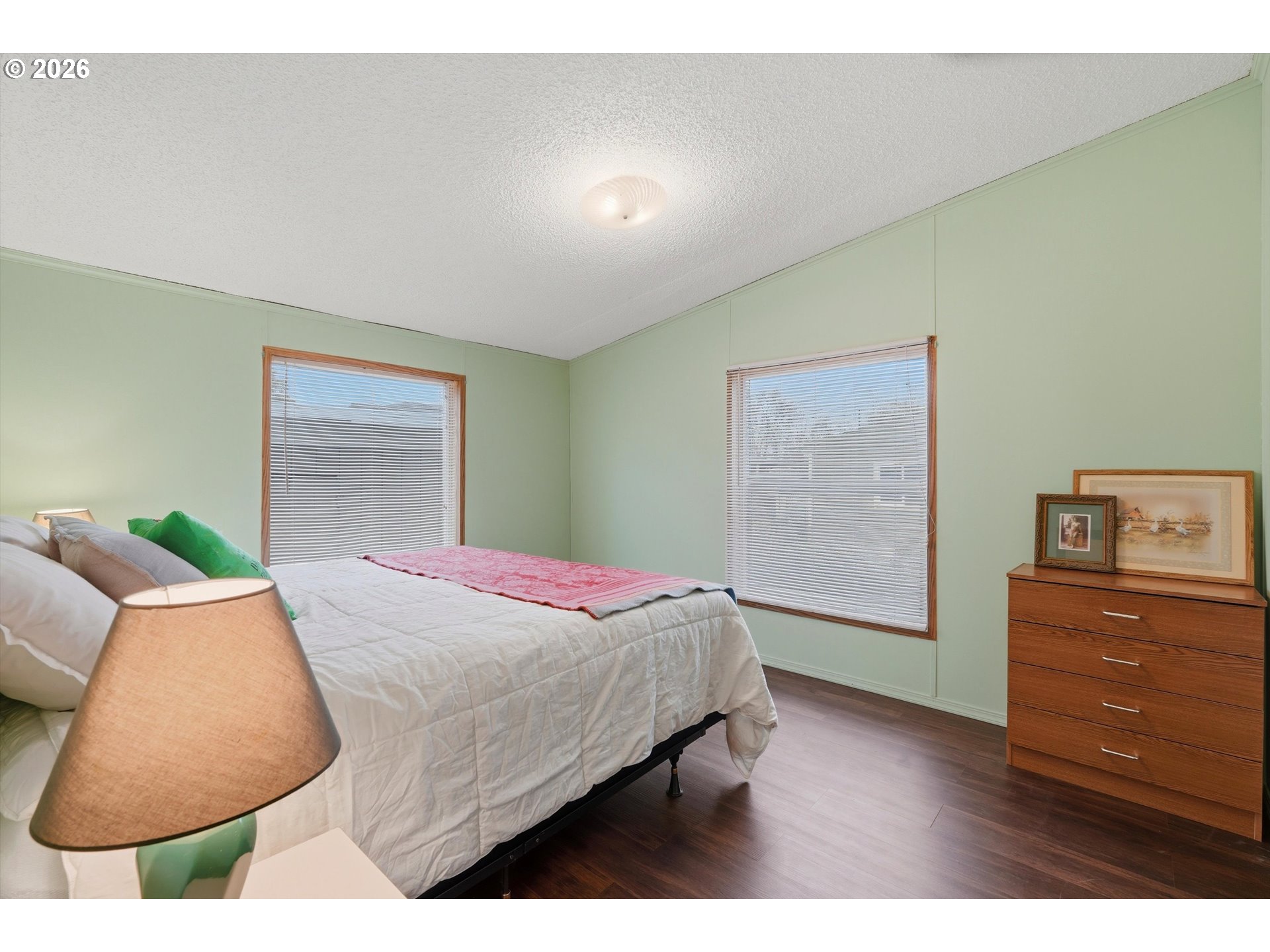 5885 NE Jacobson ST 63