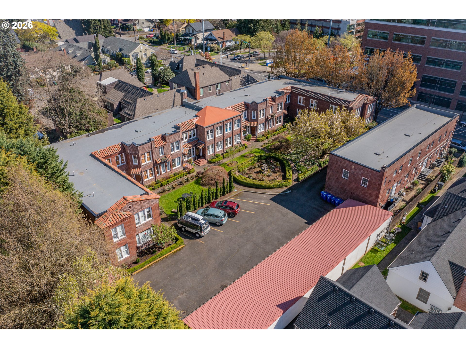 4341 NE HALSEY ST 18