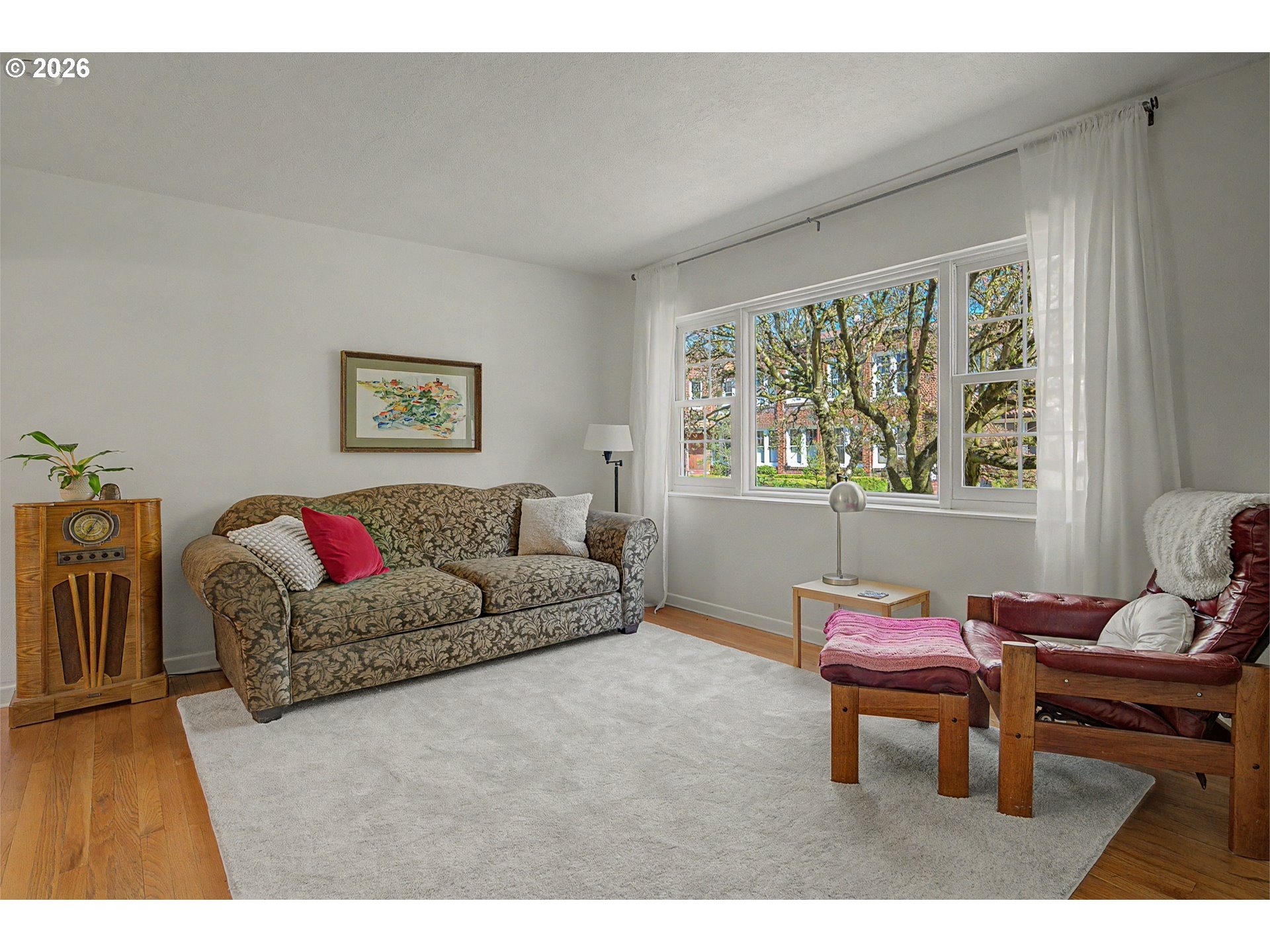 4341 NE HALSEY ST 18