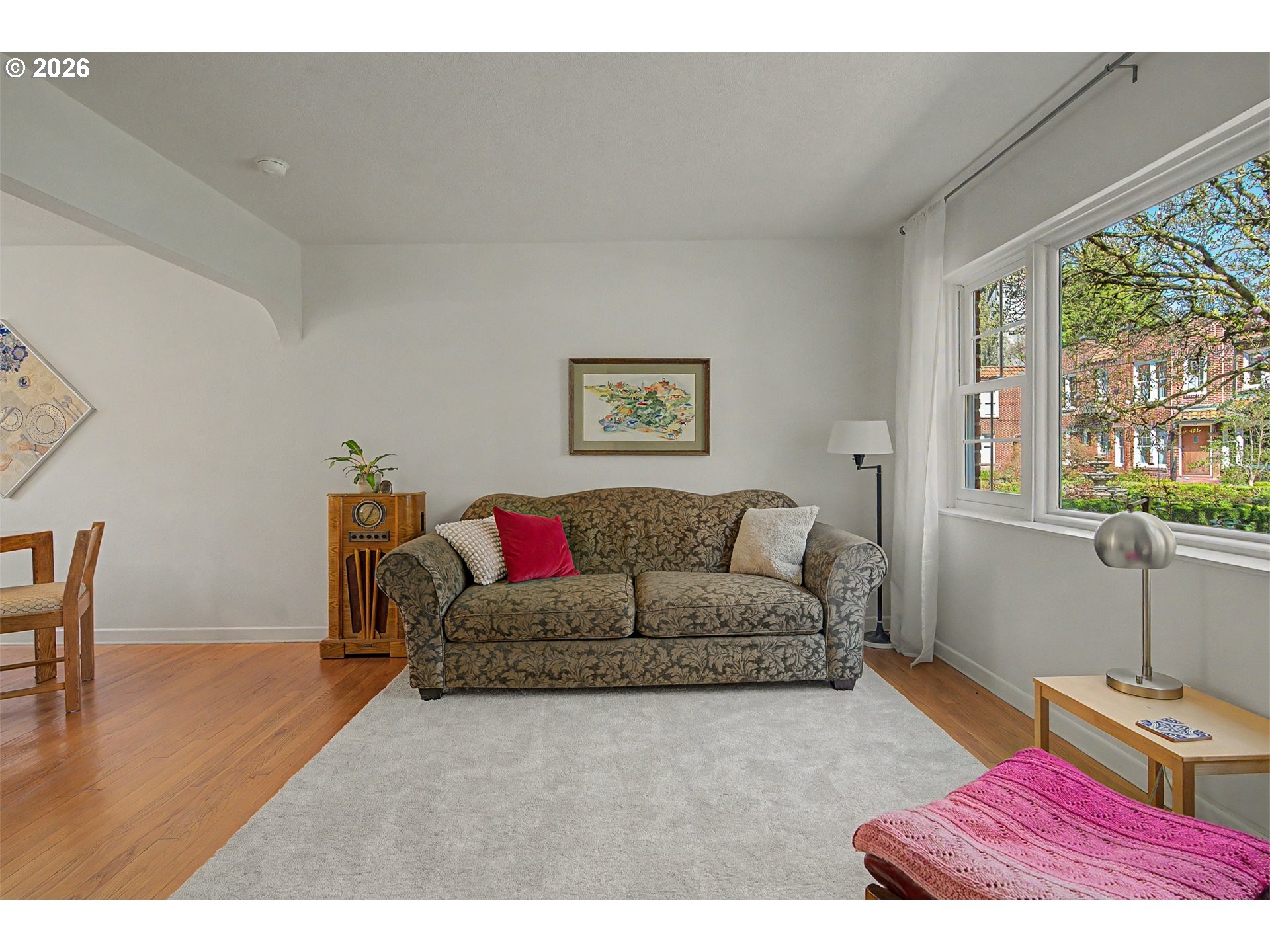 4341 NE HALSEY ST 18