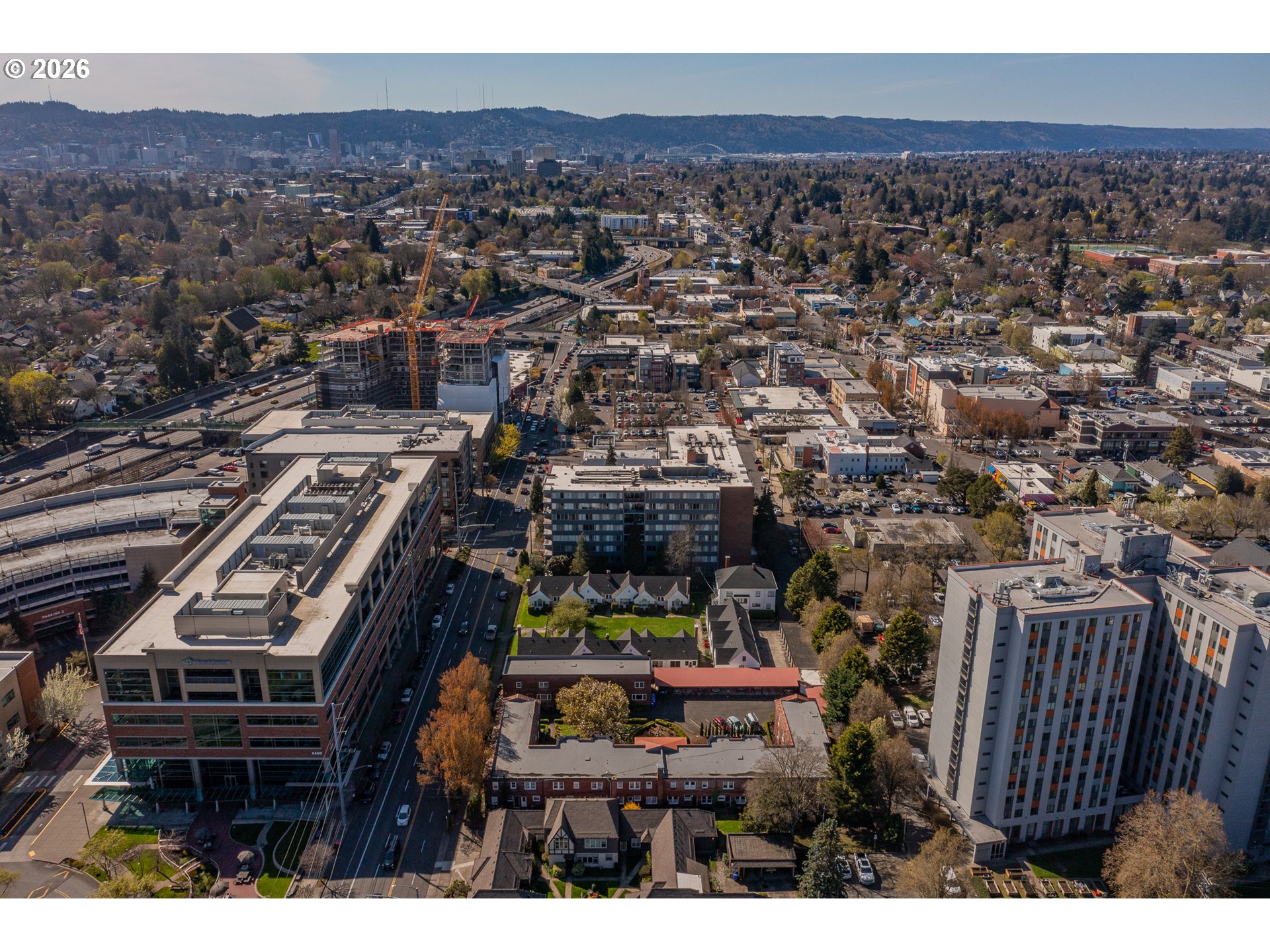 4341 NE HALSEY ST 18