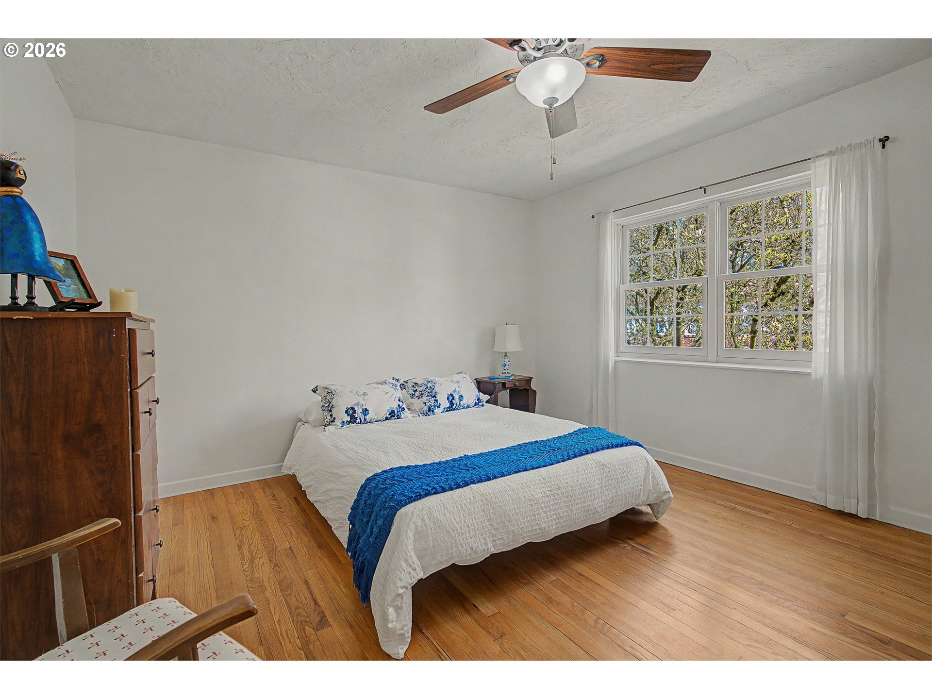 4341 NE HALSEY ST 18