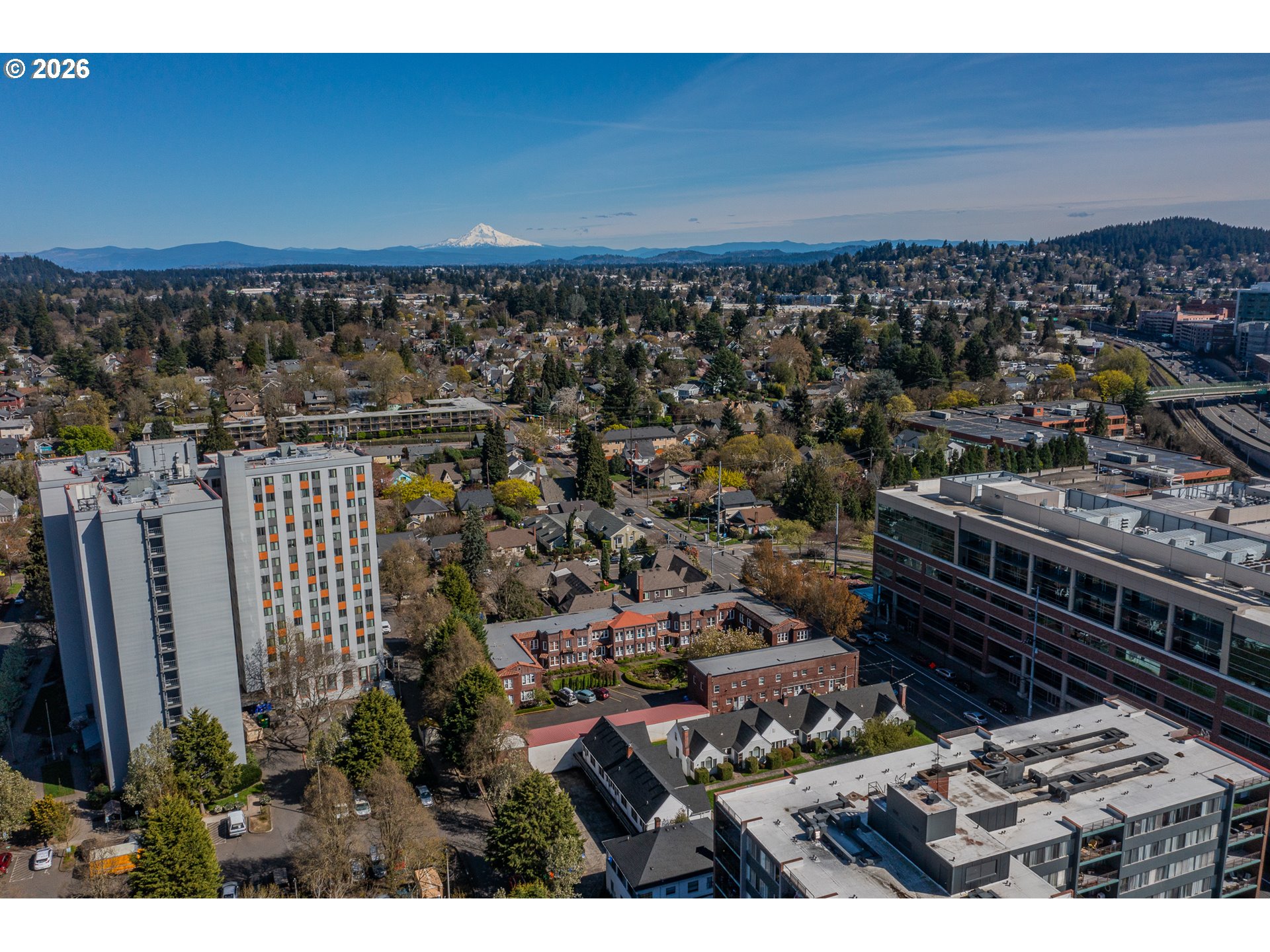 4341 NE HALSEY ST 18