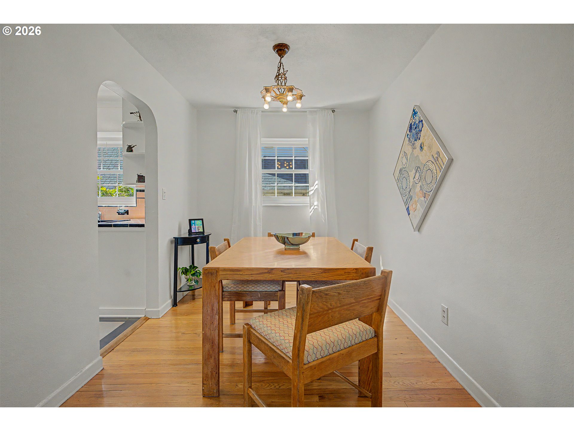 4341 NE HALSEY ST 18