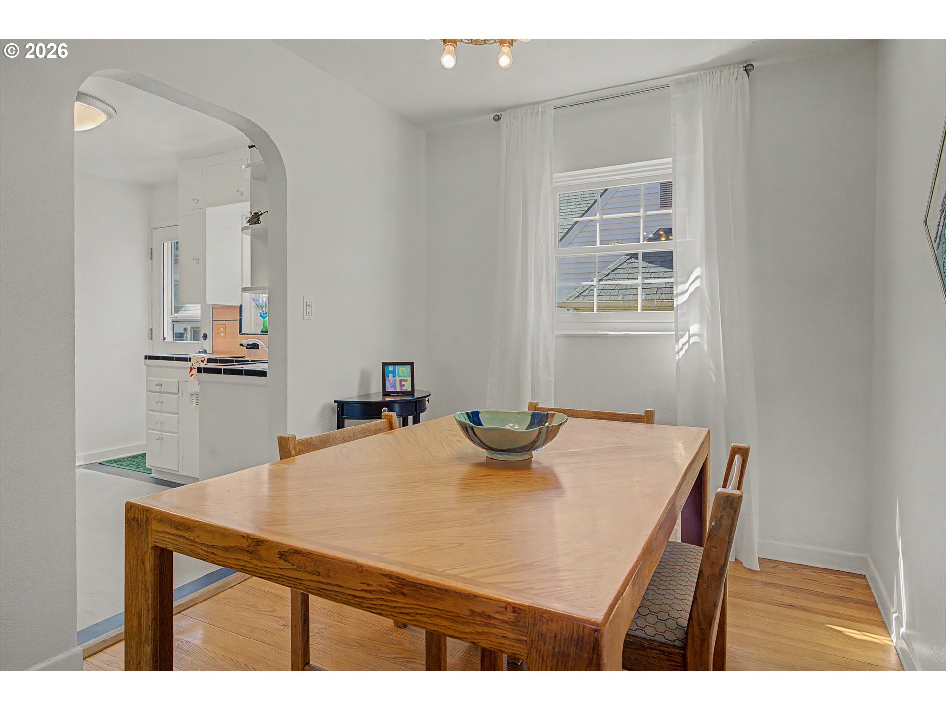 4341 NE HALSEY ST 18