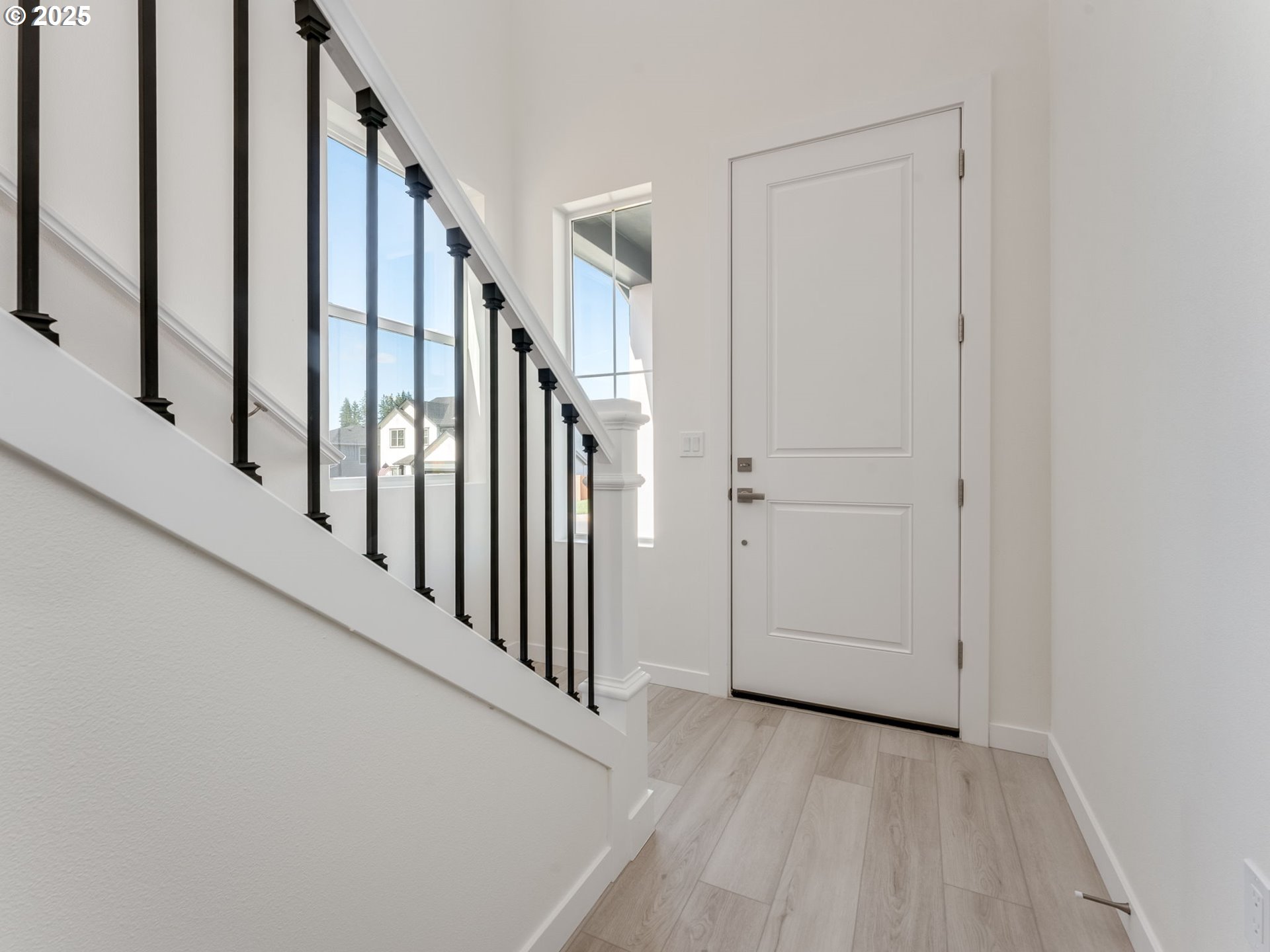 2128 NE RIDGE RUN LN