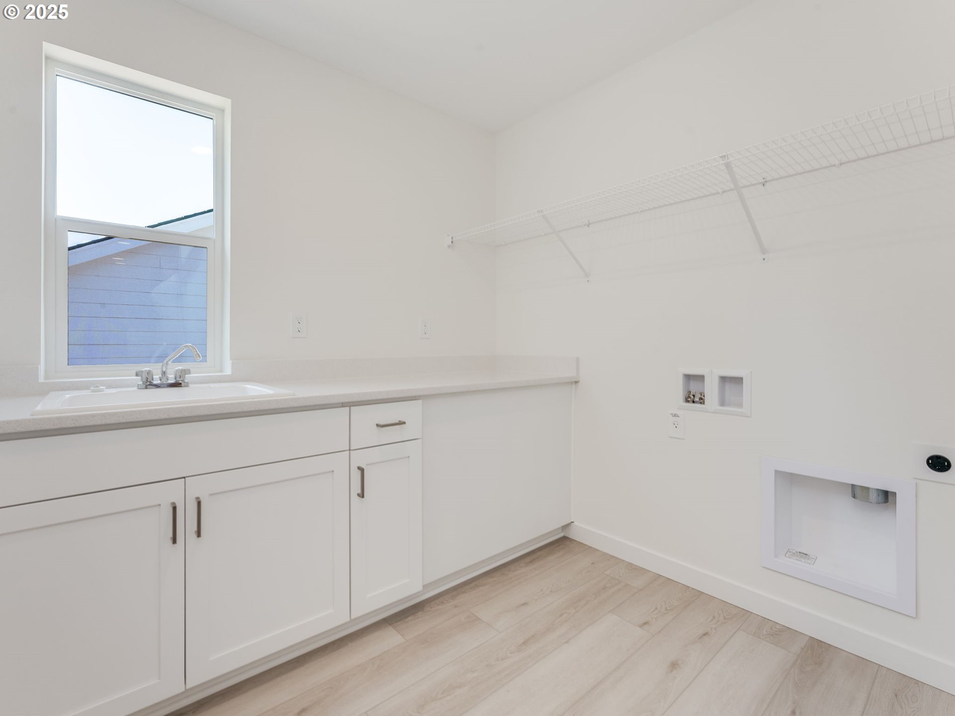 2128 NE RIDGE RUN LN