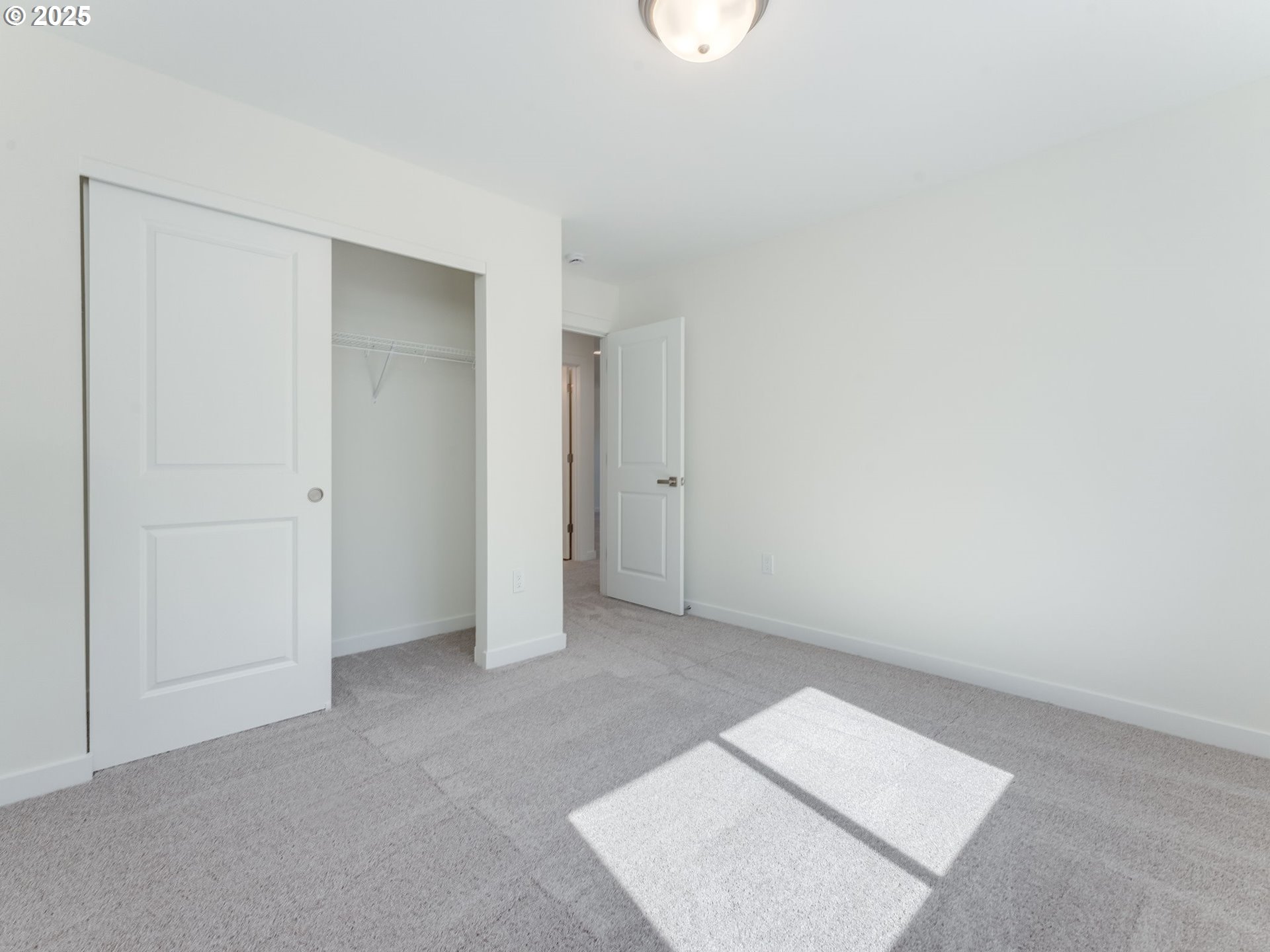 2128 NE RIDGE RUN LN