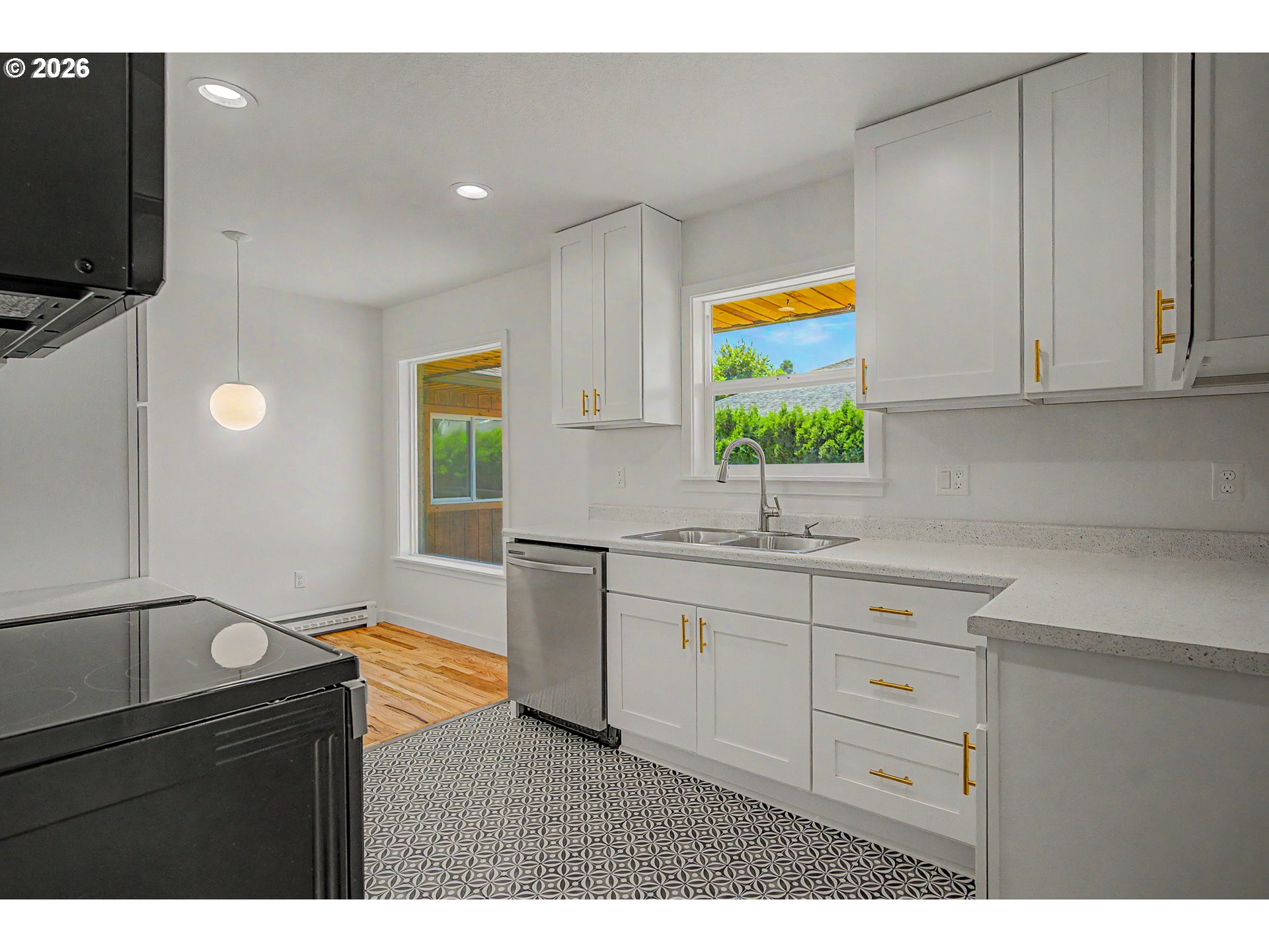 1315 N LOCUST ST