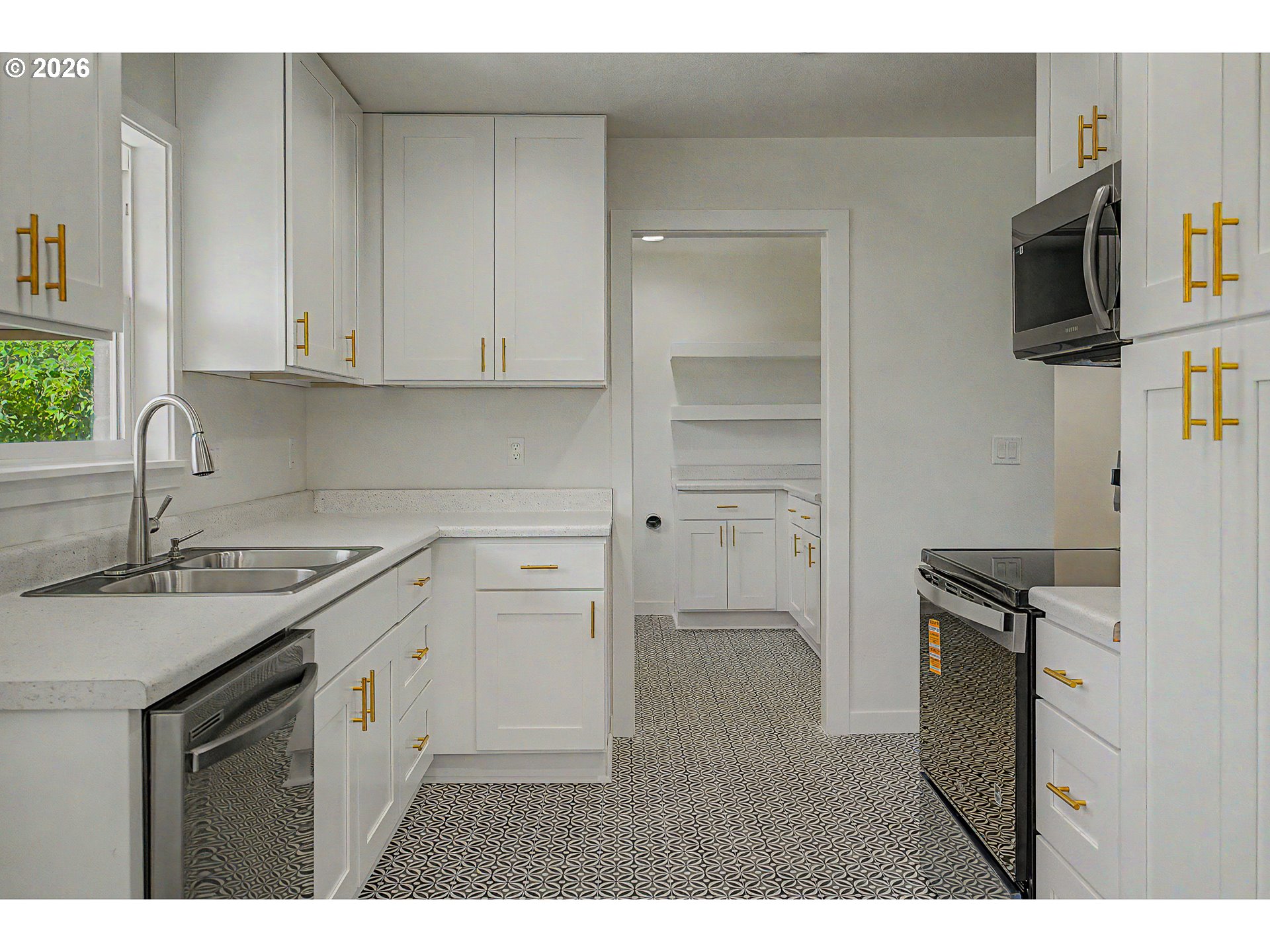 1315 N LOCUST ST