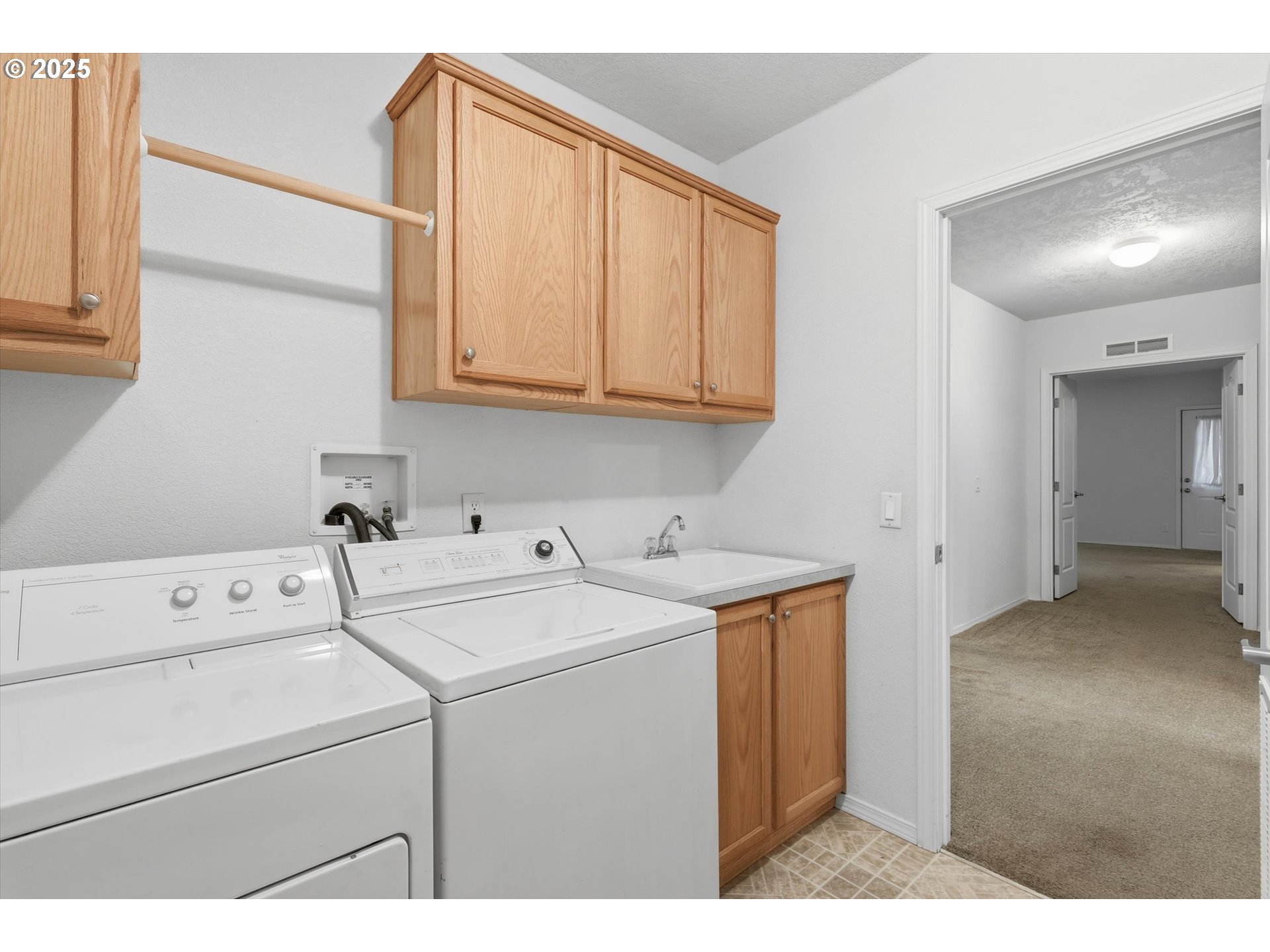 24702 E CEDAR HILL TER