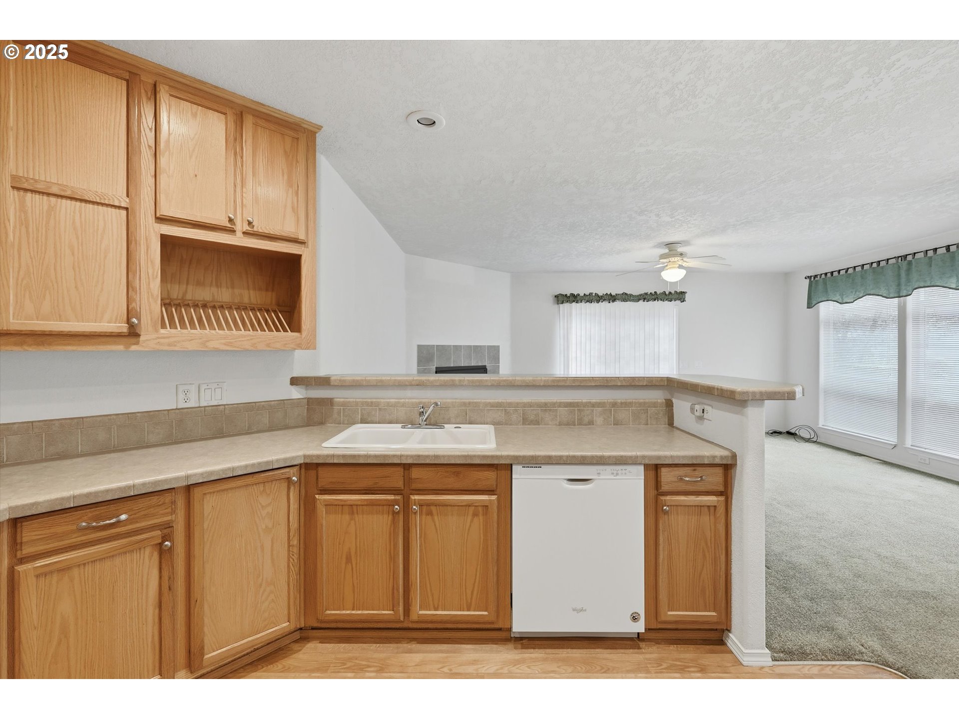 24702 E CEDAR HILL TER