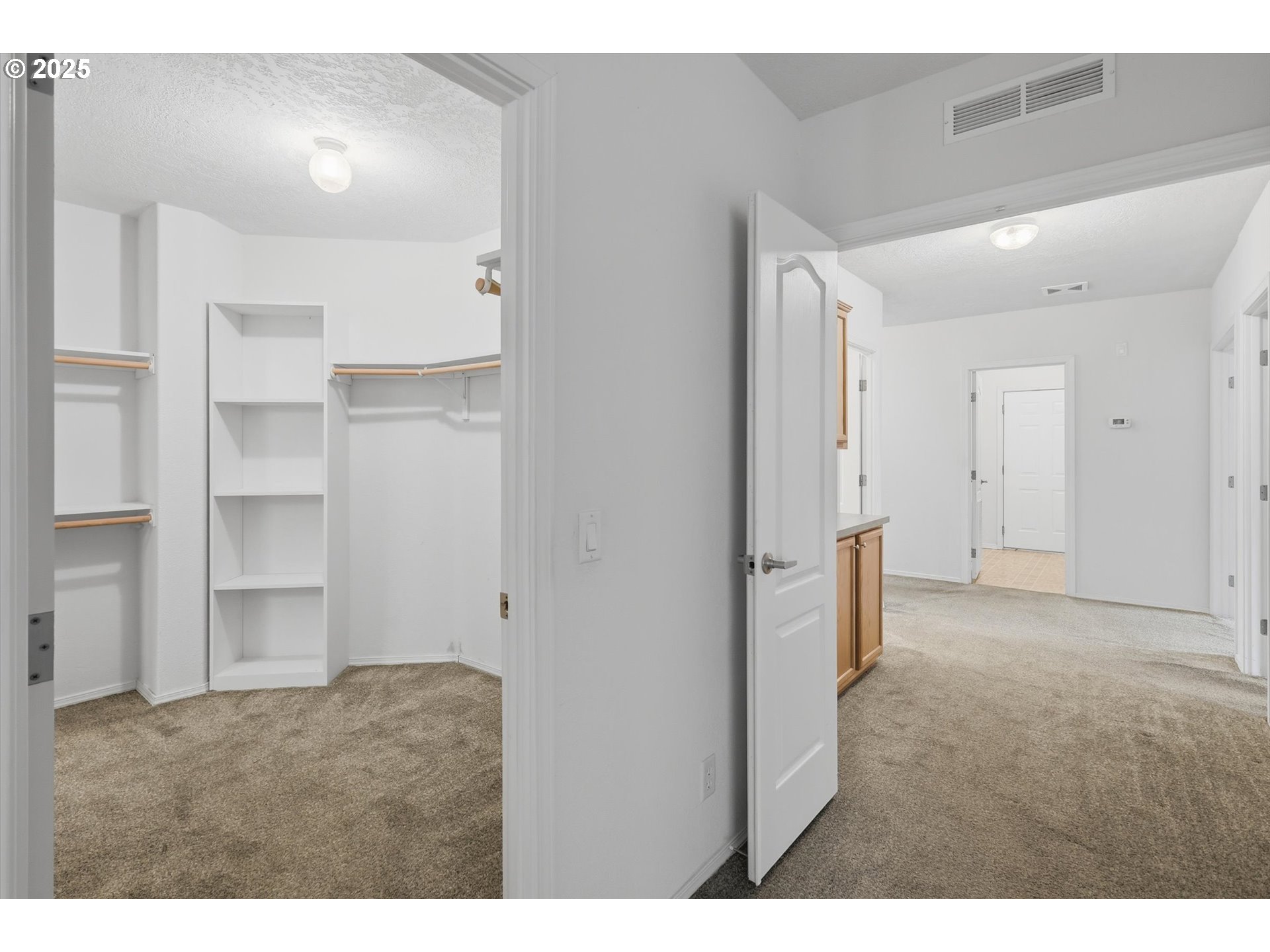 24702 E CEDAR HILL TER