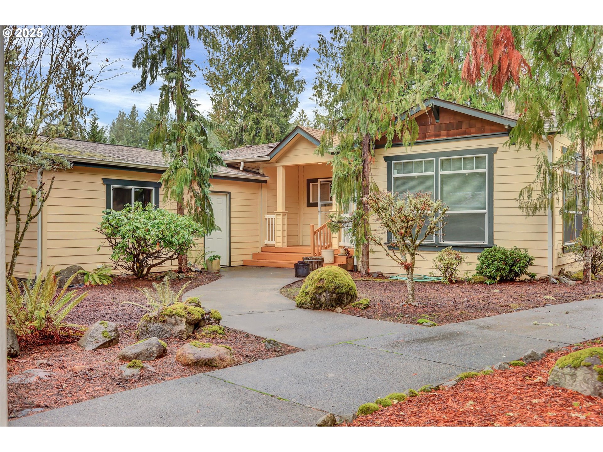 24702 E CEDAR HILL TER