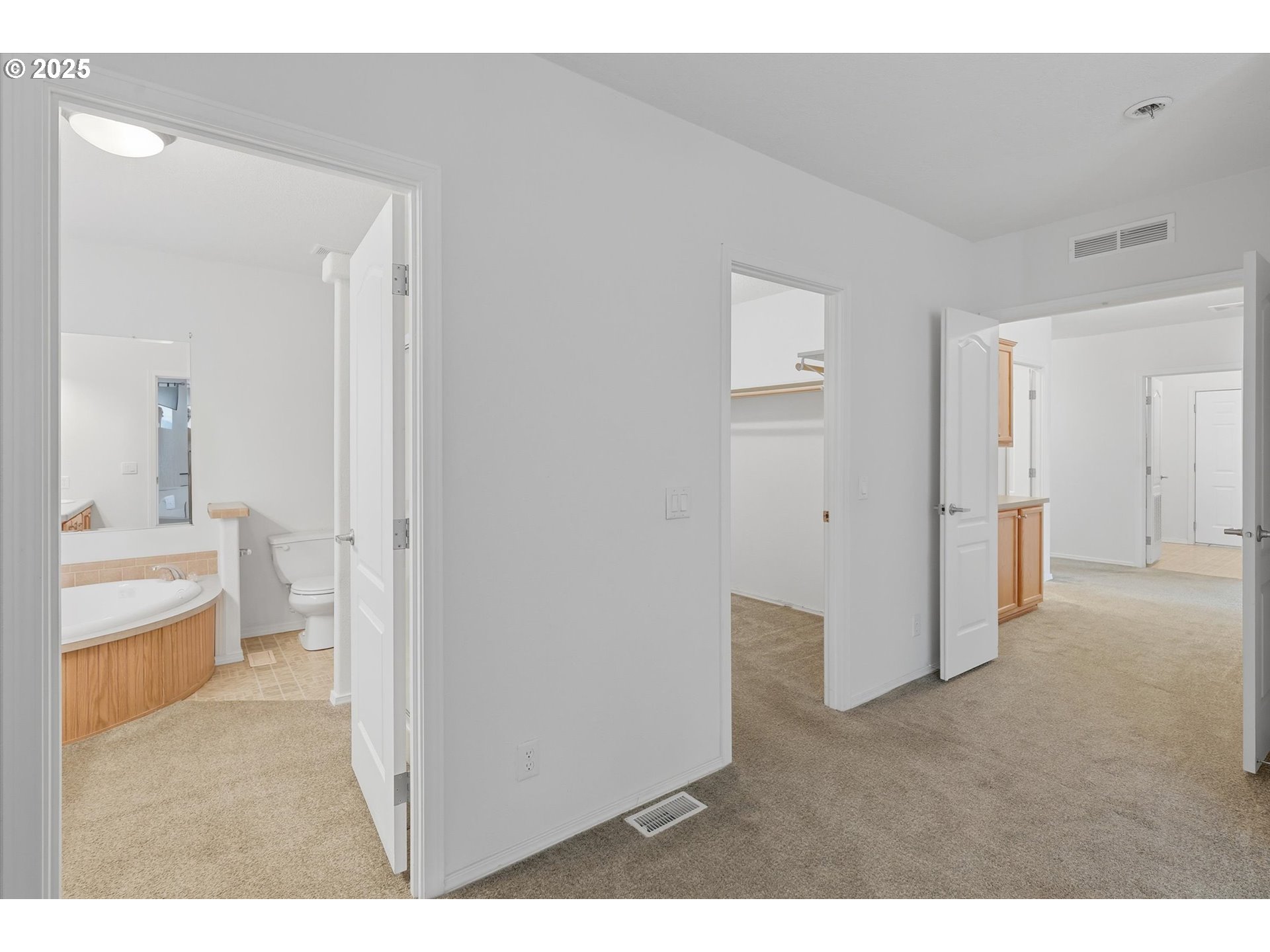 24702 E CEDAR HILL TER