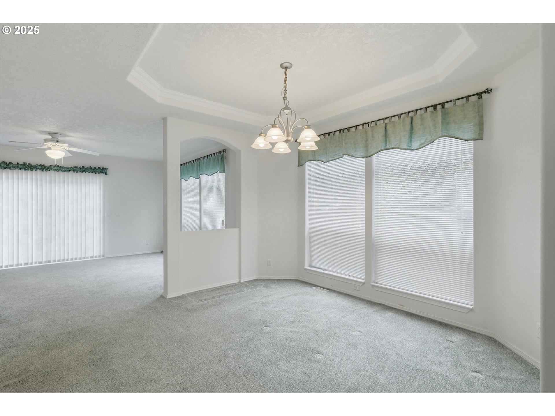 24702 E CEDAR HILL TER