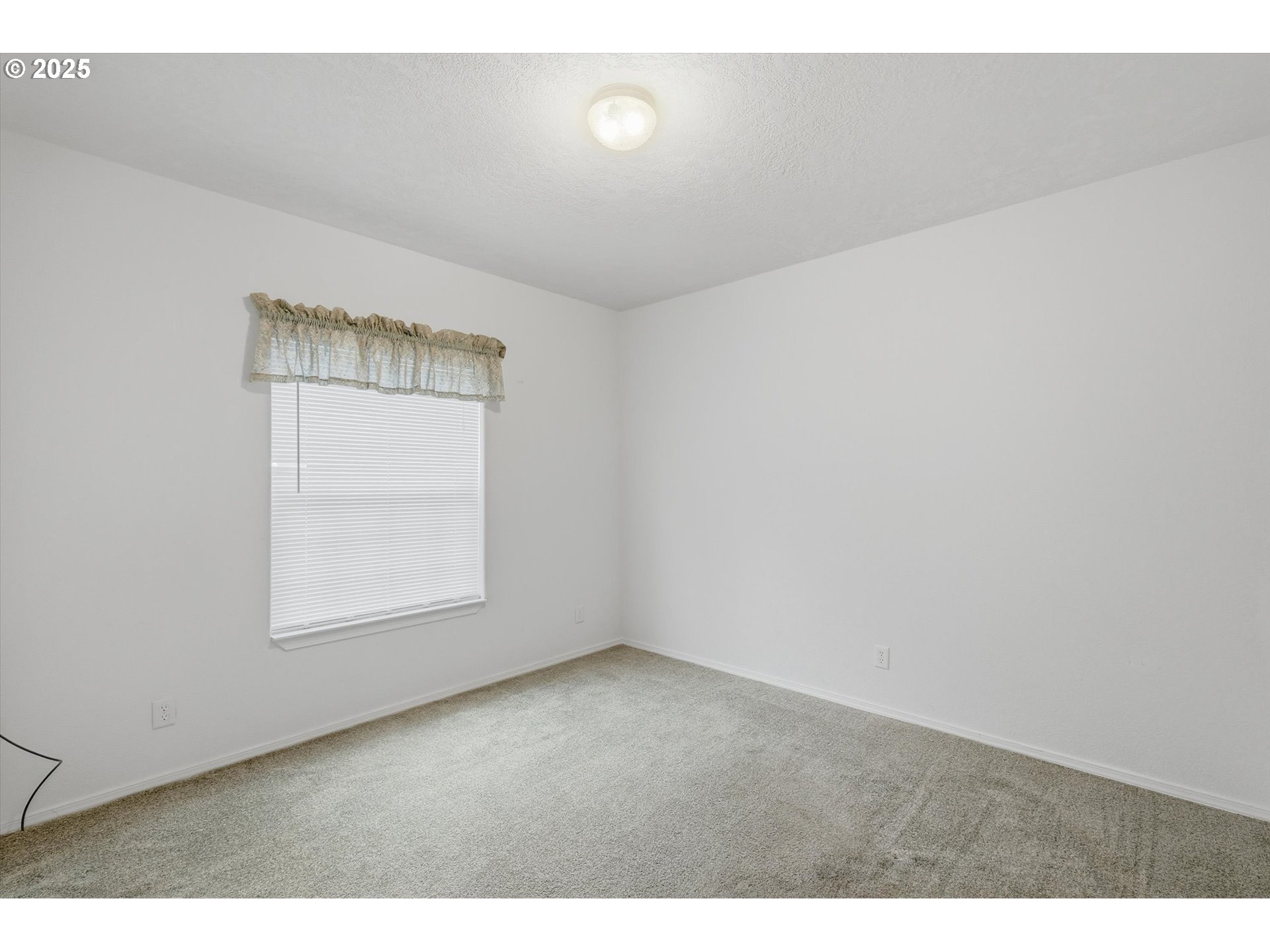 24702 E CEDAR HILL TER