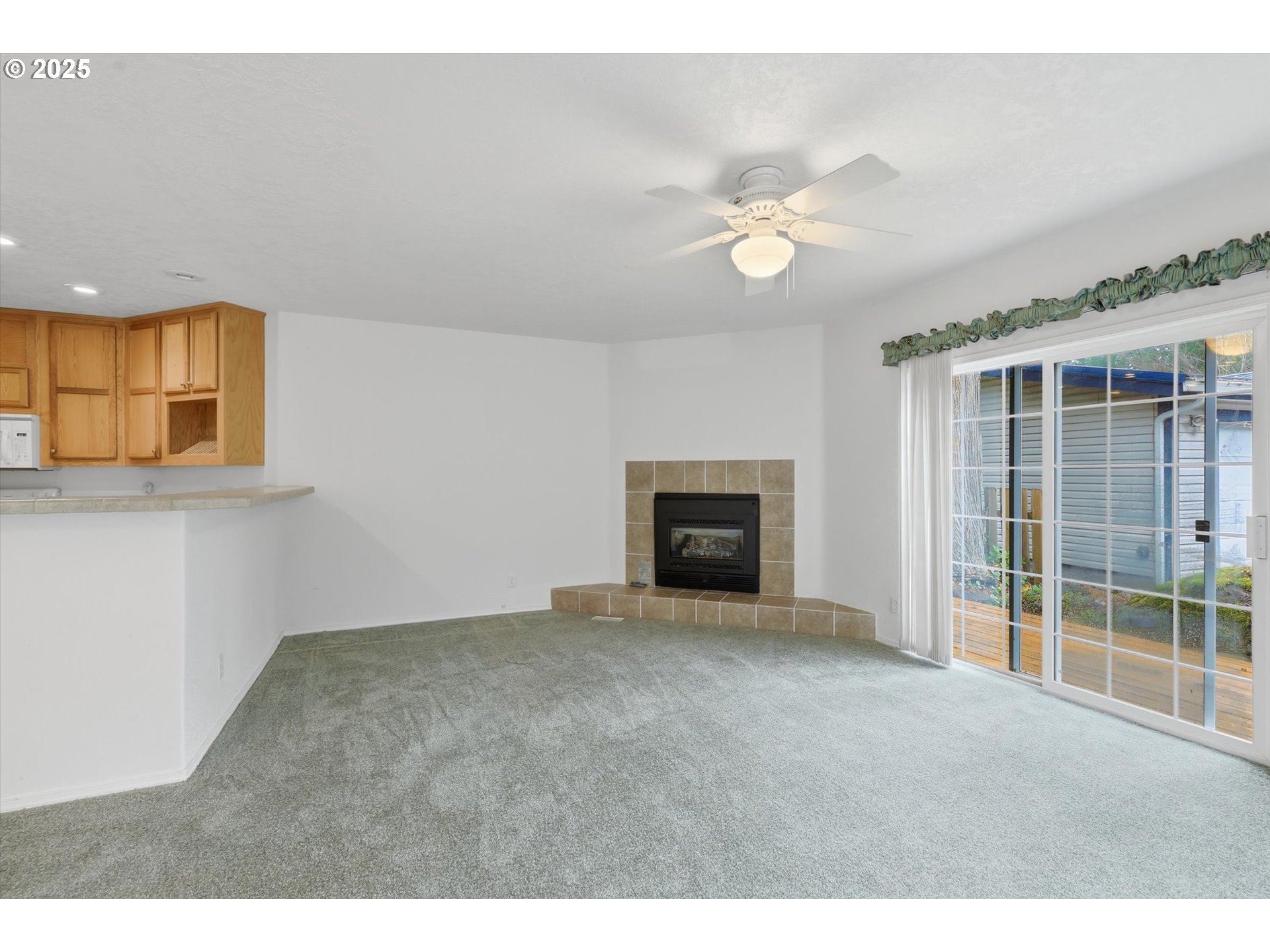 24702 E CEDAR HILL TER