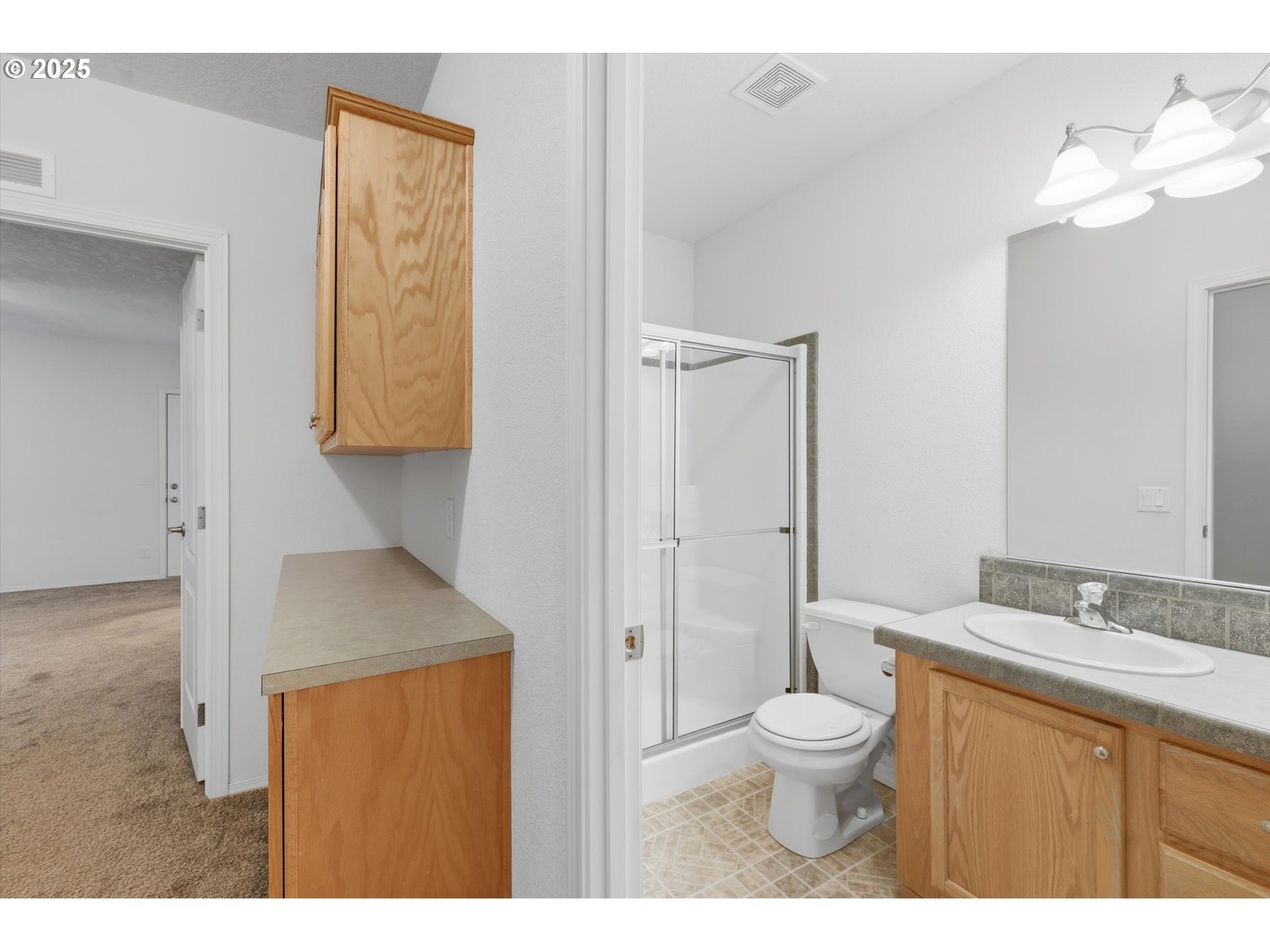 24702 E CEDAR HILL TER