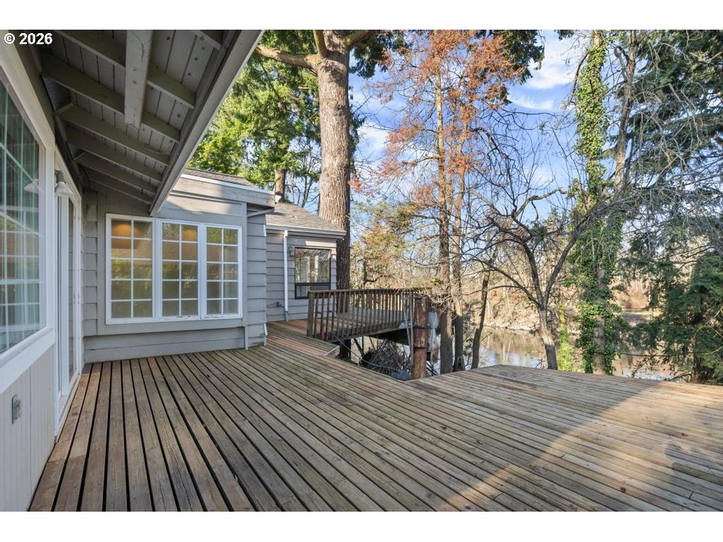 15741 S WASHINGTON ST