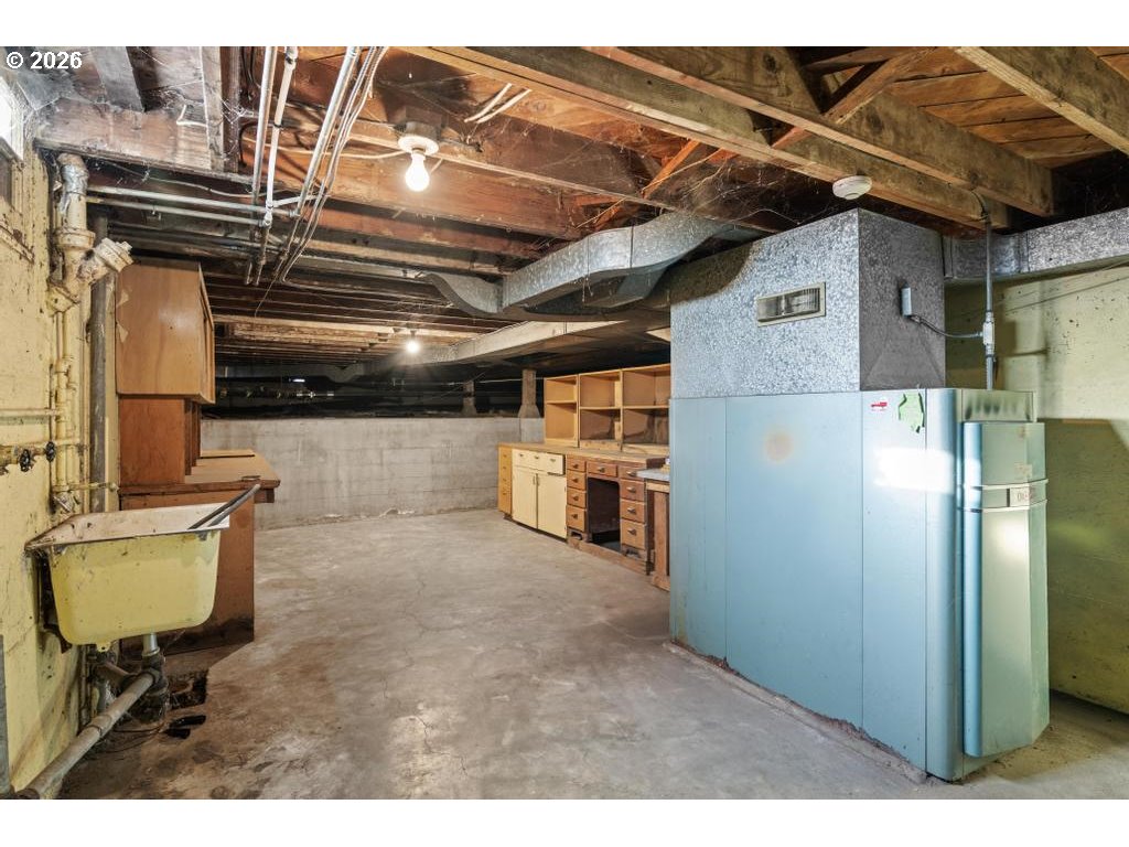 15741 S WASHINGTON ST