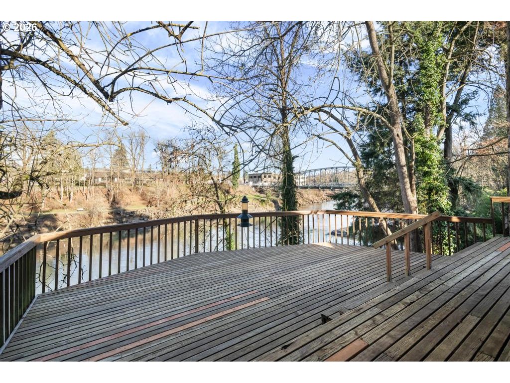 15741 S WASHINGTON ST