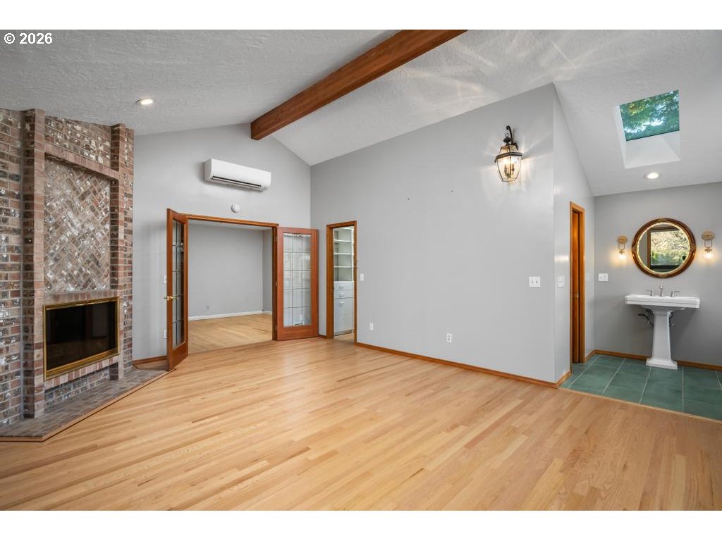 15741 S WASHINGTON ST