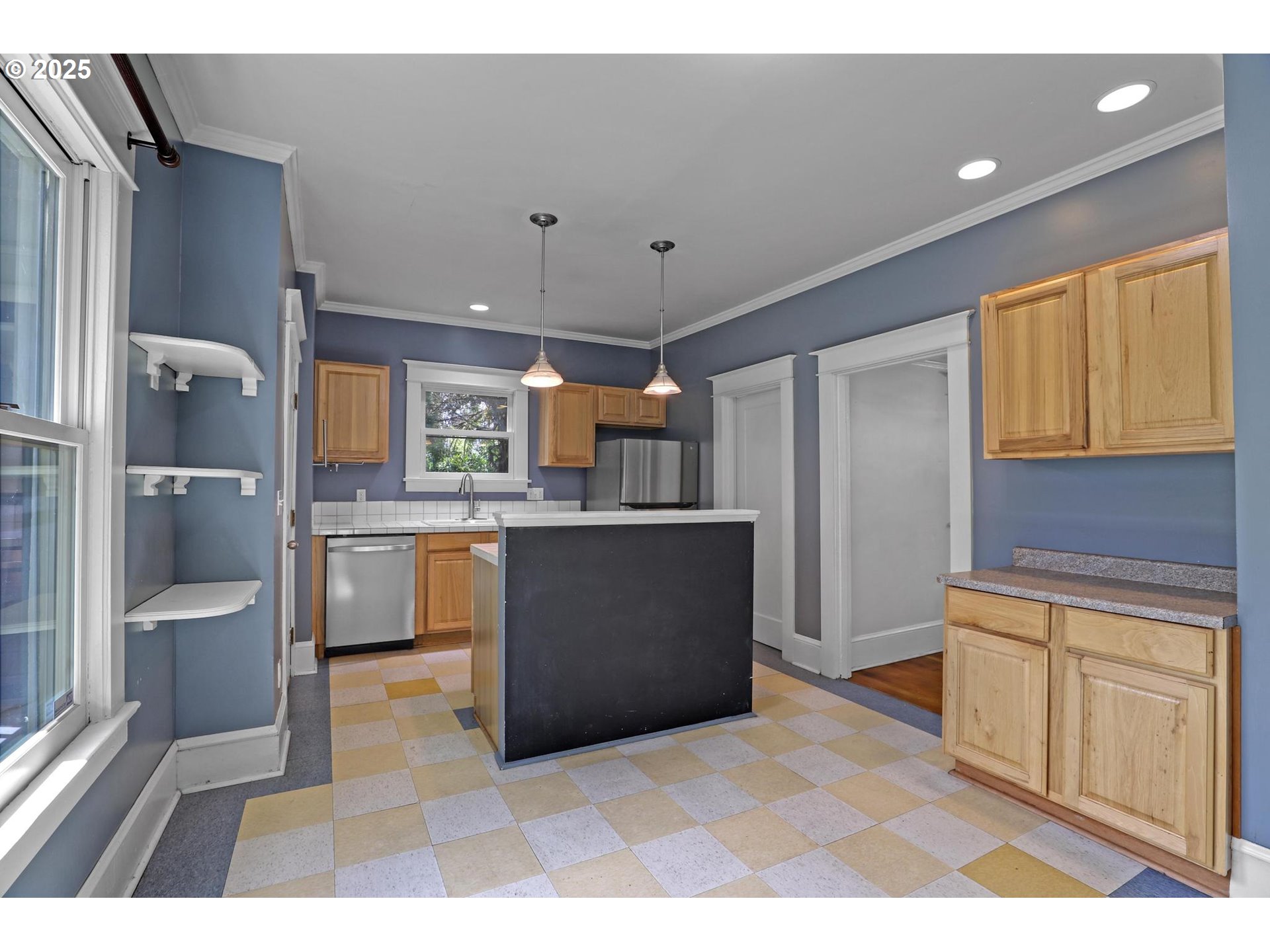 3607 NE 13TH AVE