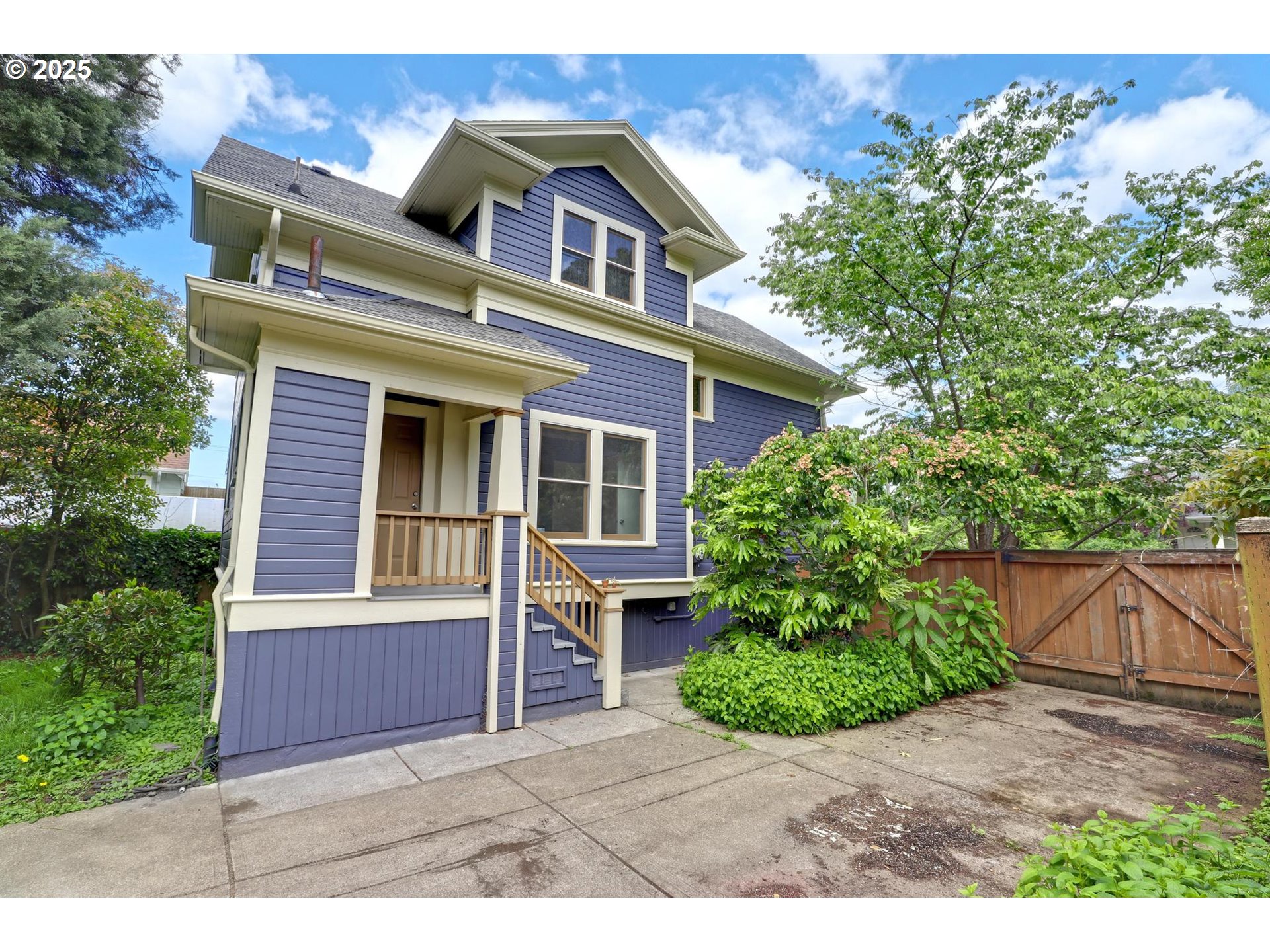 3607 NE 13TH AVE