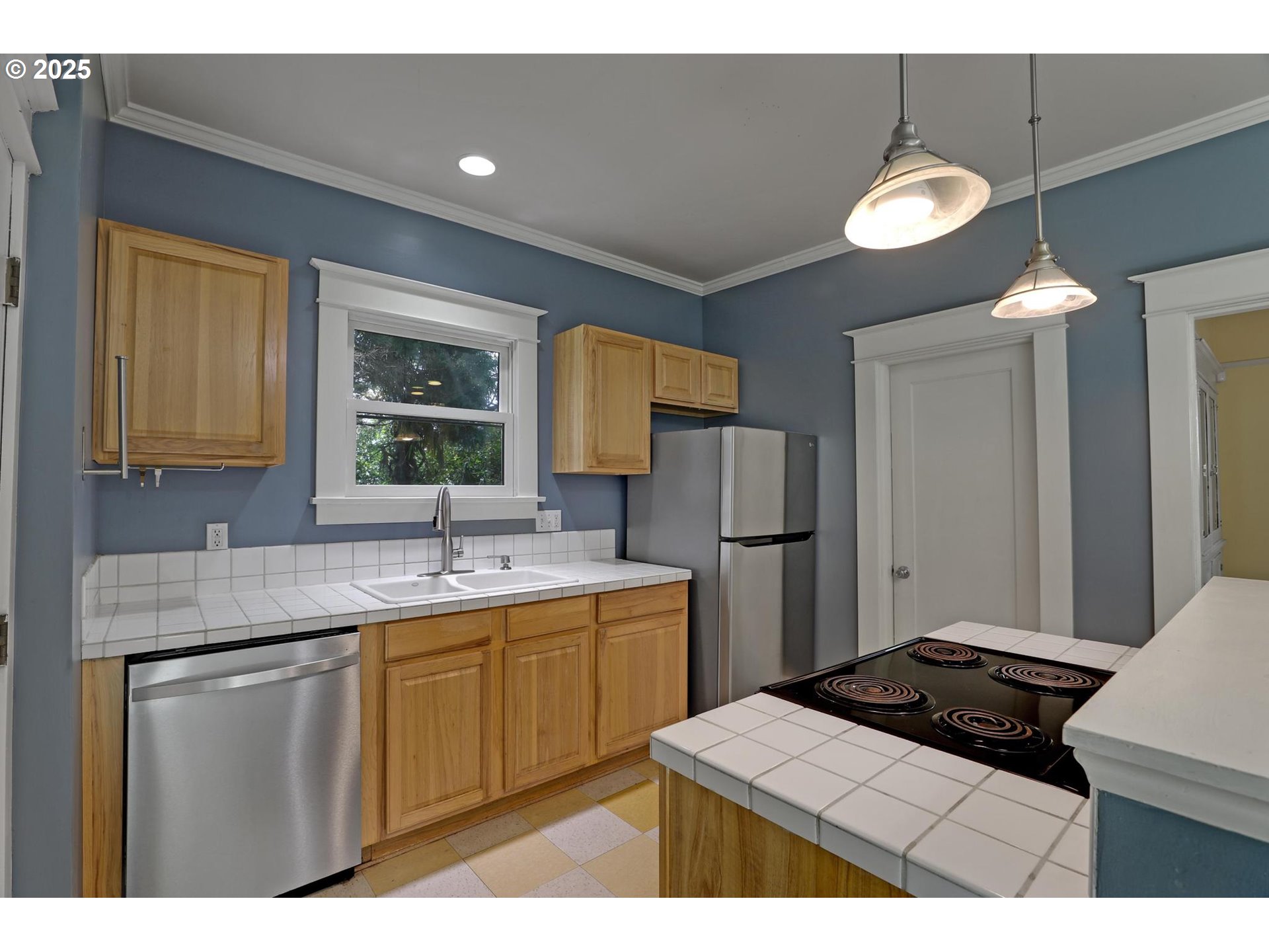 3607 NE 13TH AVE