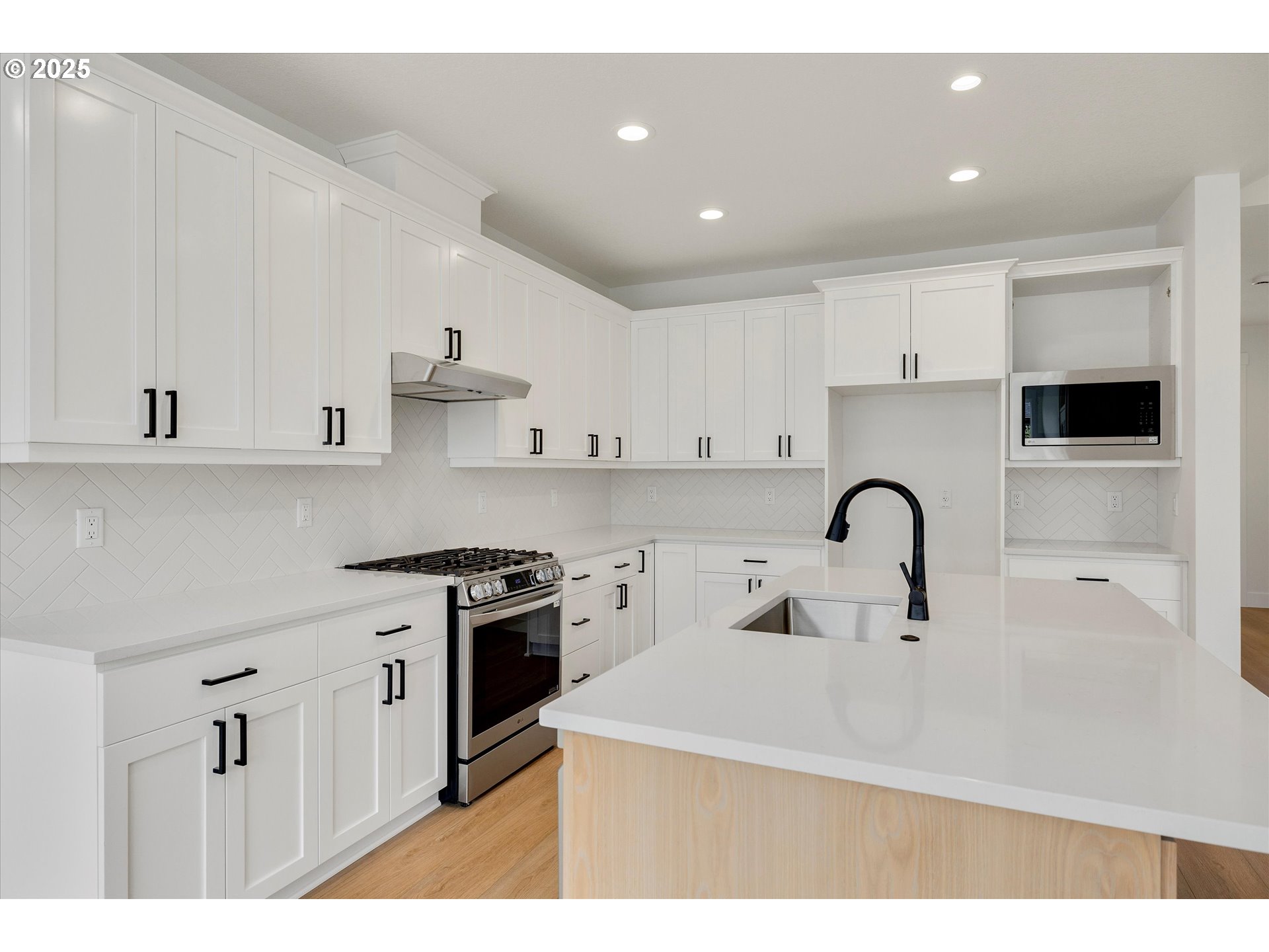 1943 SE 10TH PL, Canby