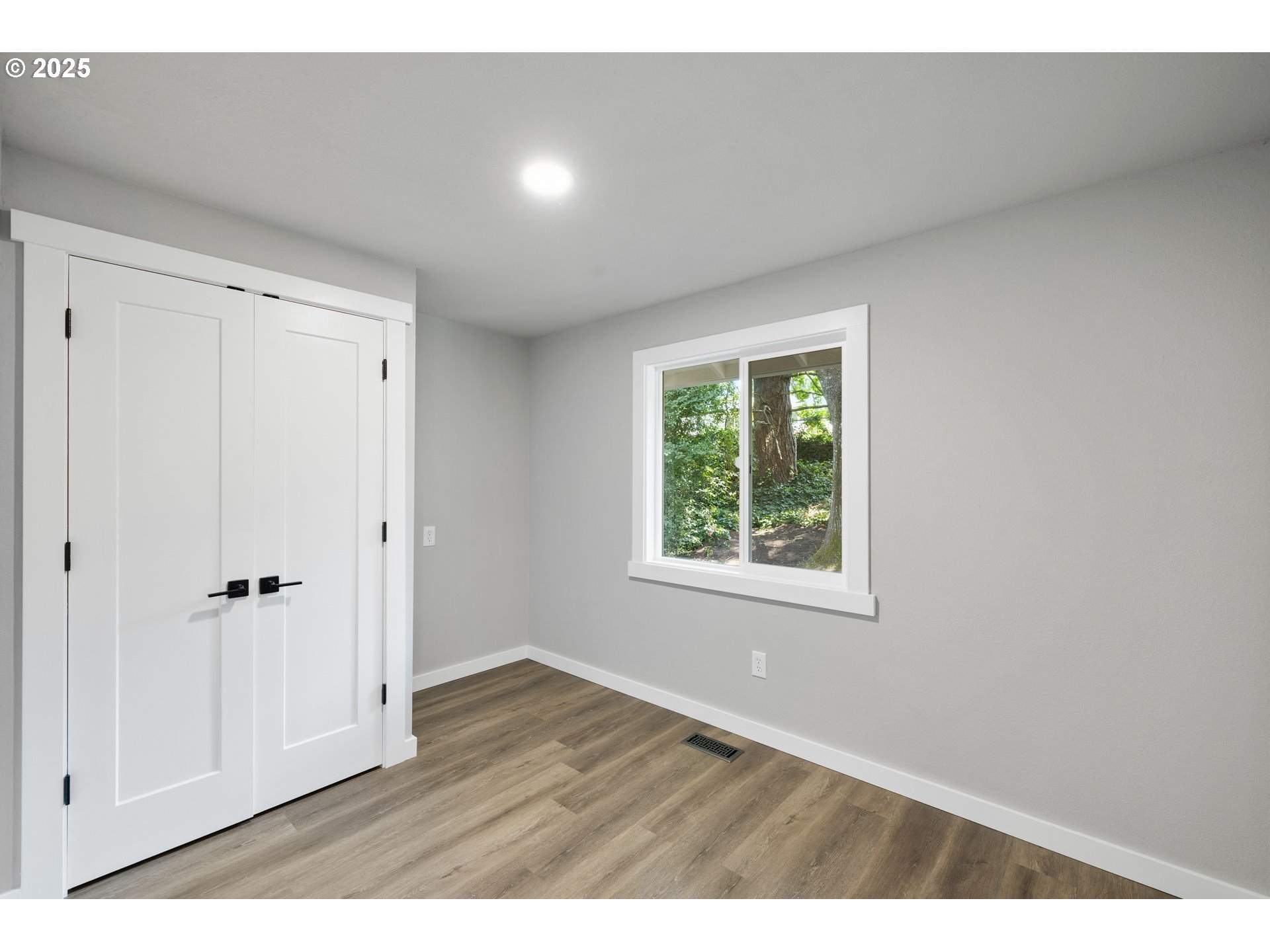 1102 SE 209TH AVE