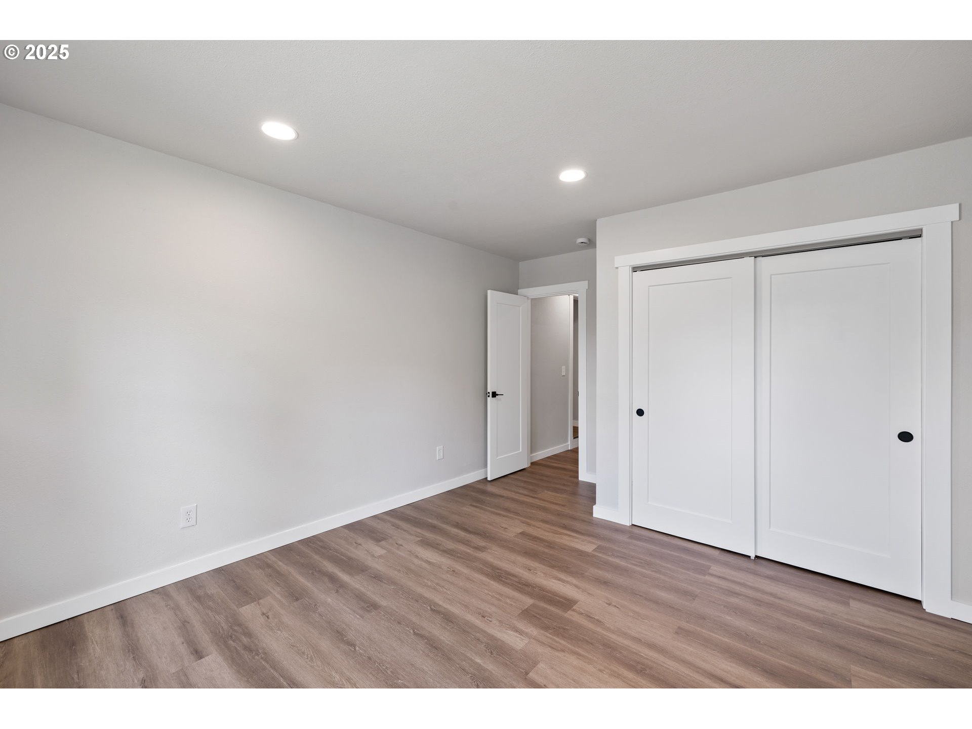 1102 SE 209TH AVE