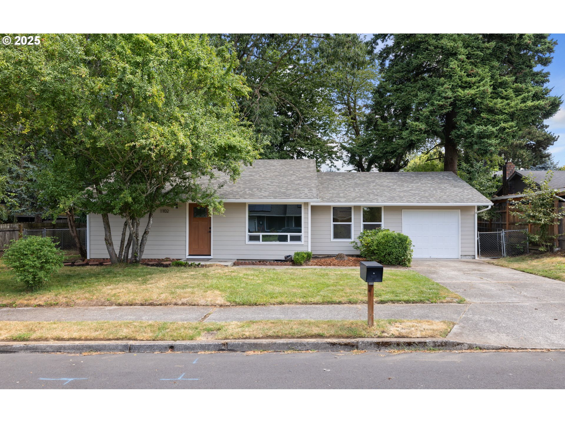 1102 SE 209TH AVE
