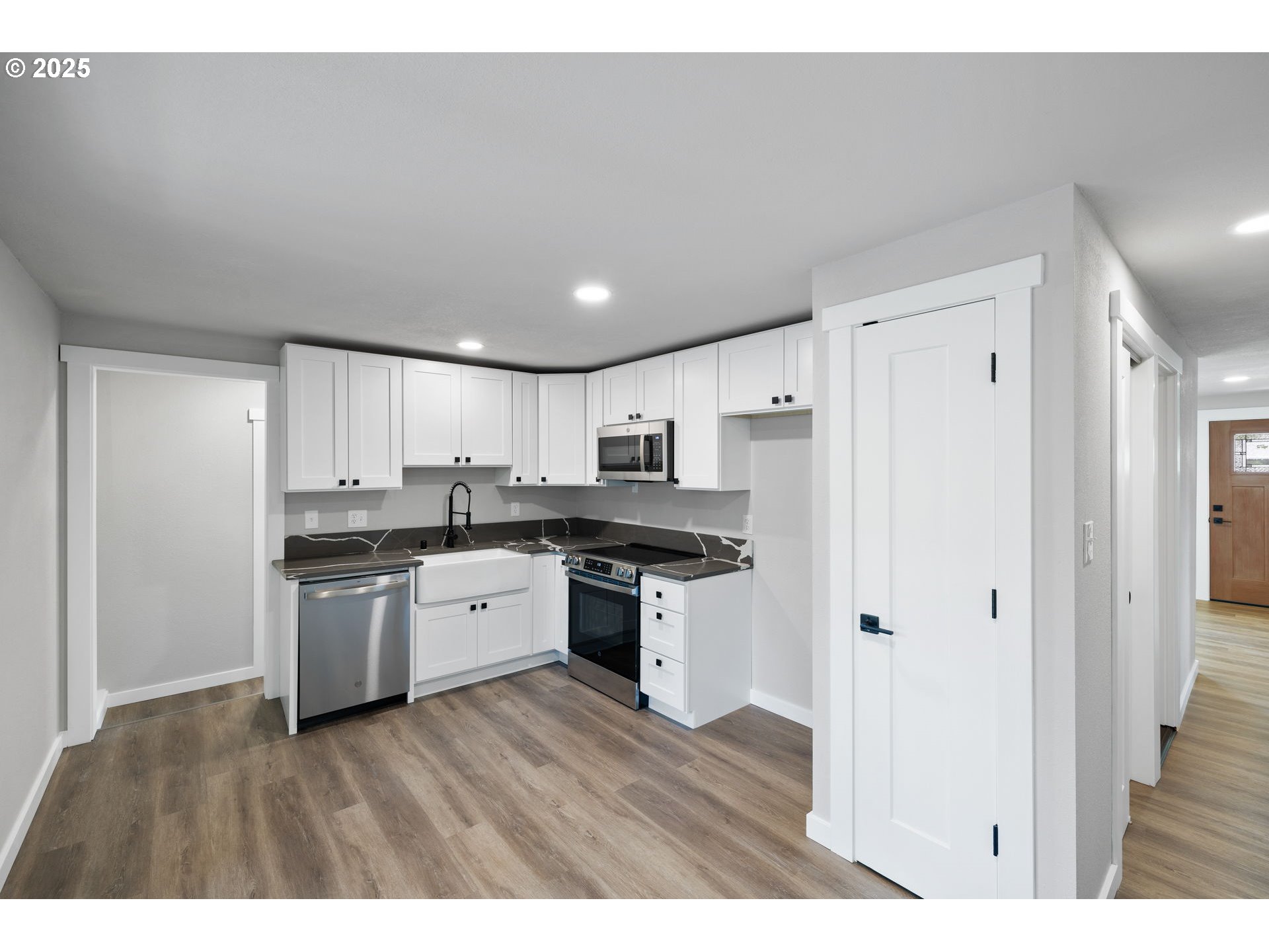 1102 SE 209TH AVE