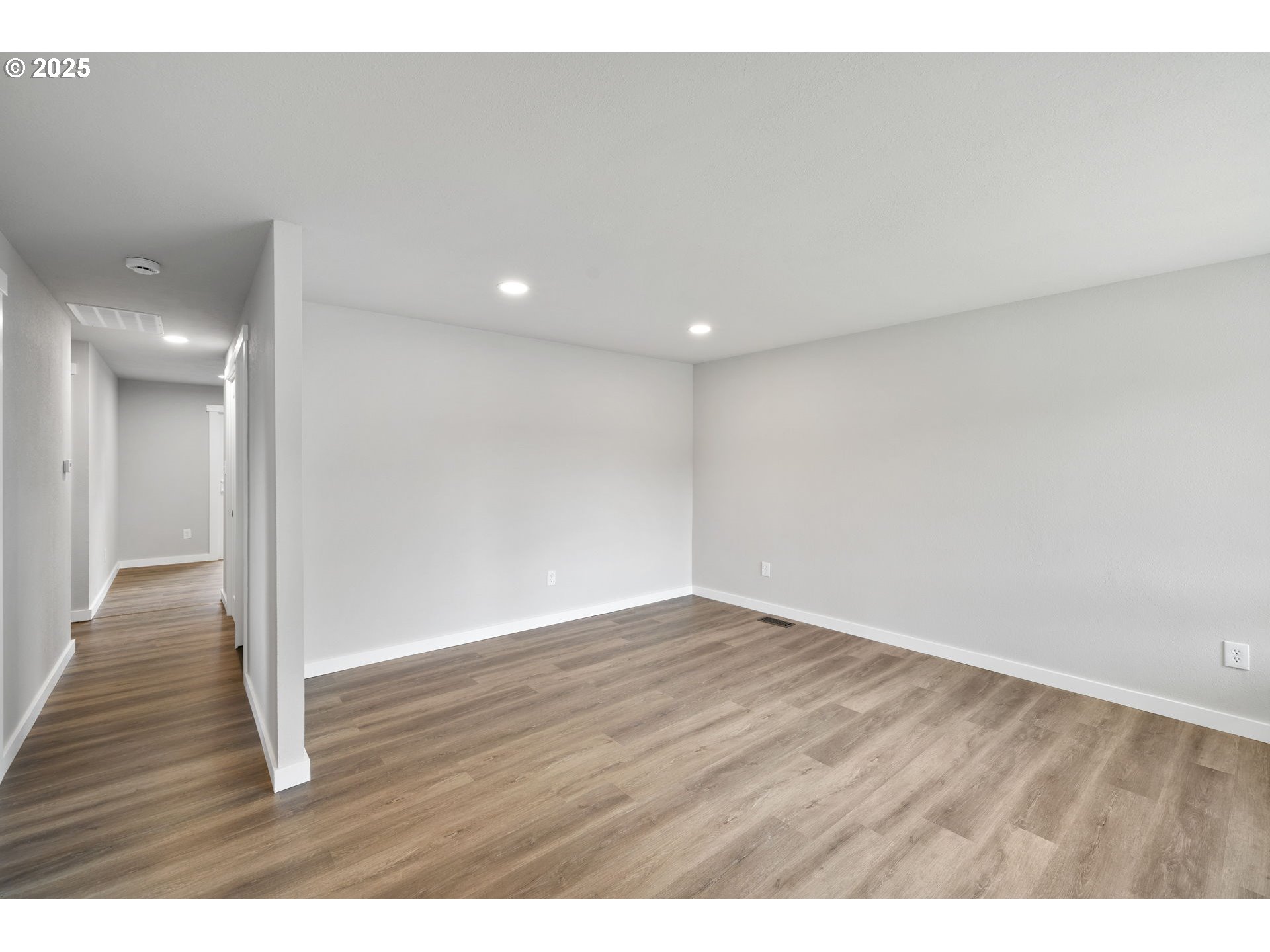 1102 SE 209TH AVE