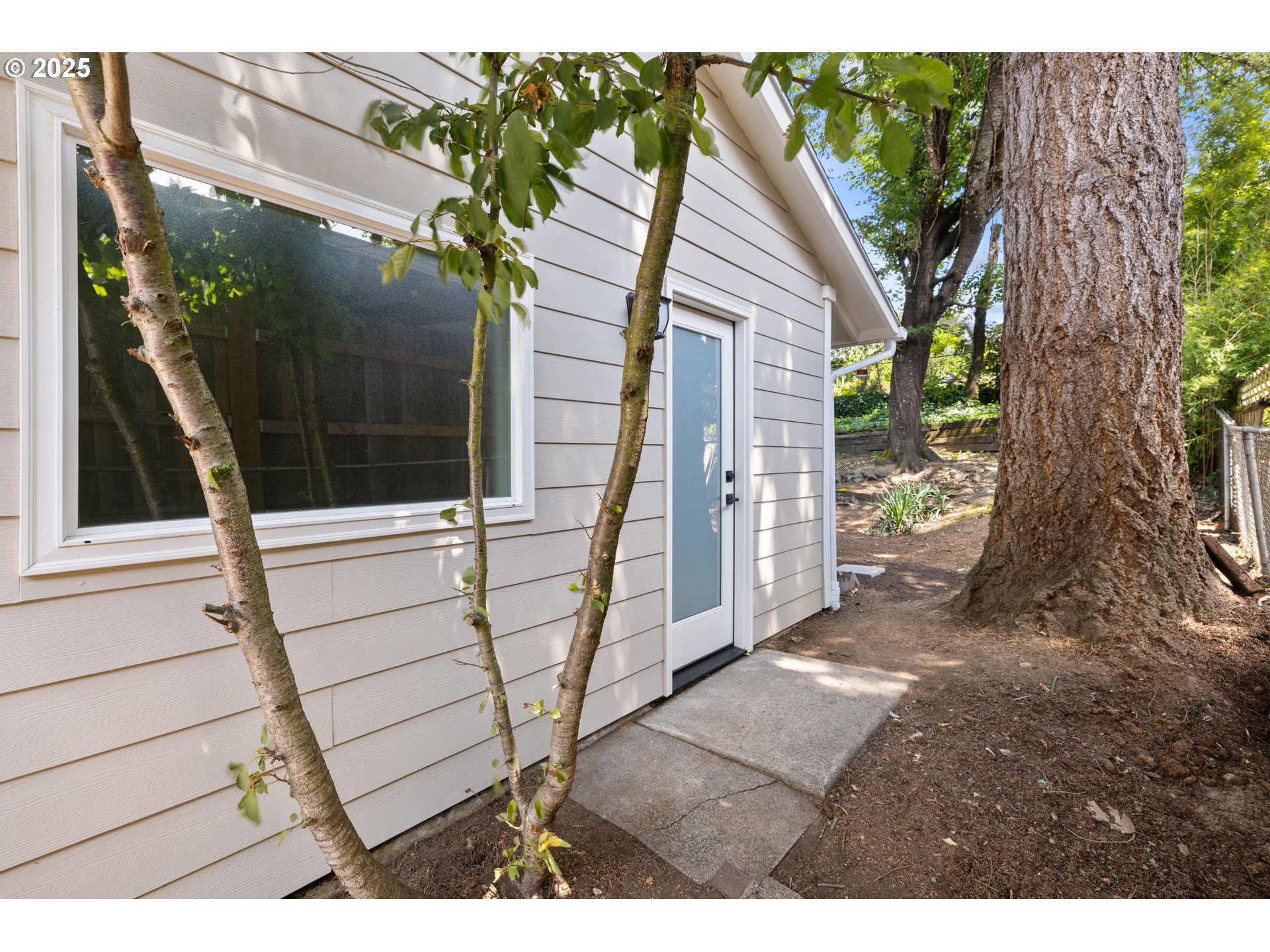 1102 SE 209TH AVE