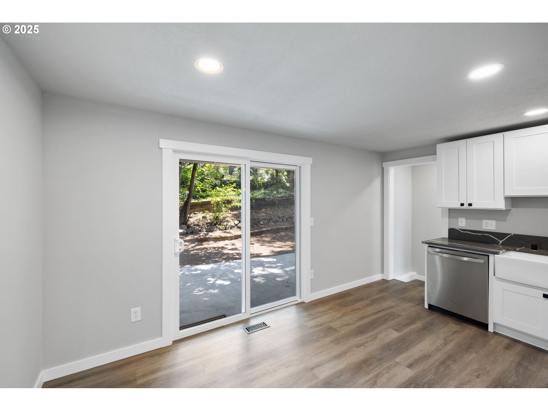 1102 SE 209TH AVE