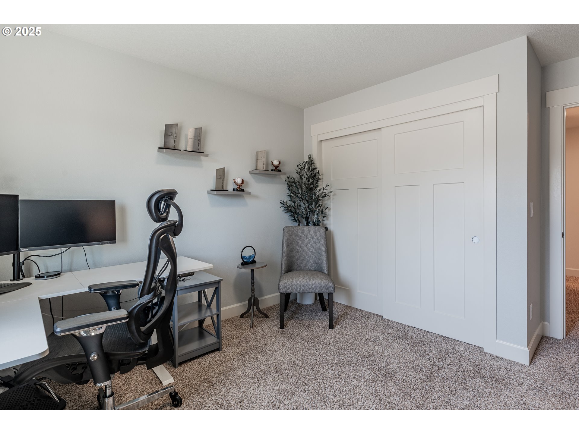 1078 VISTA OAKS DR