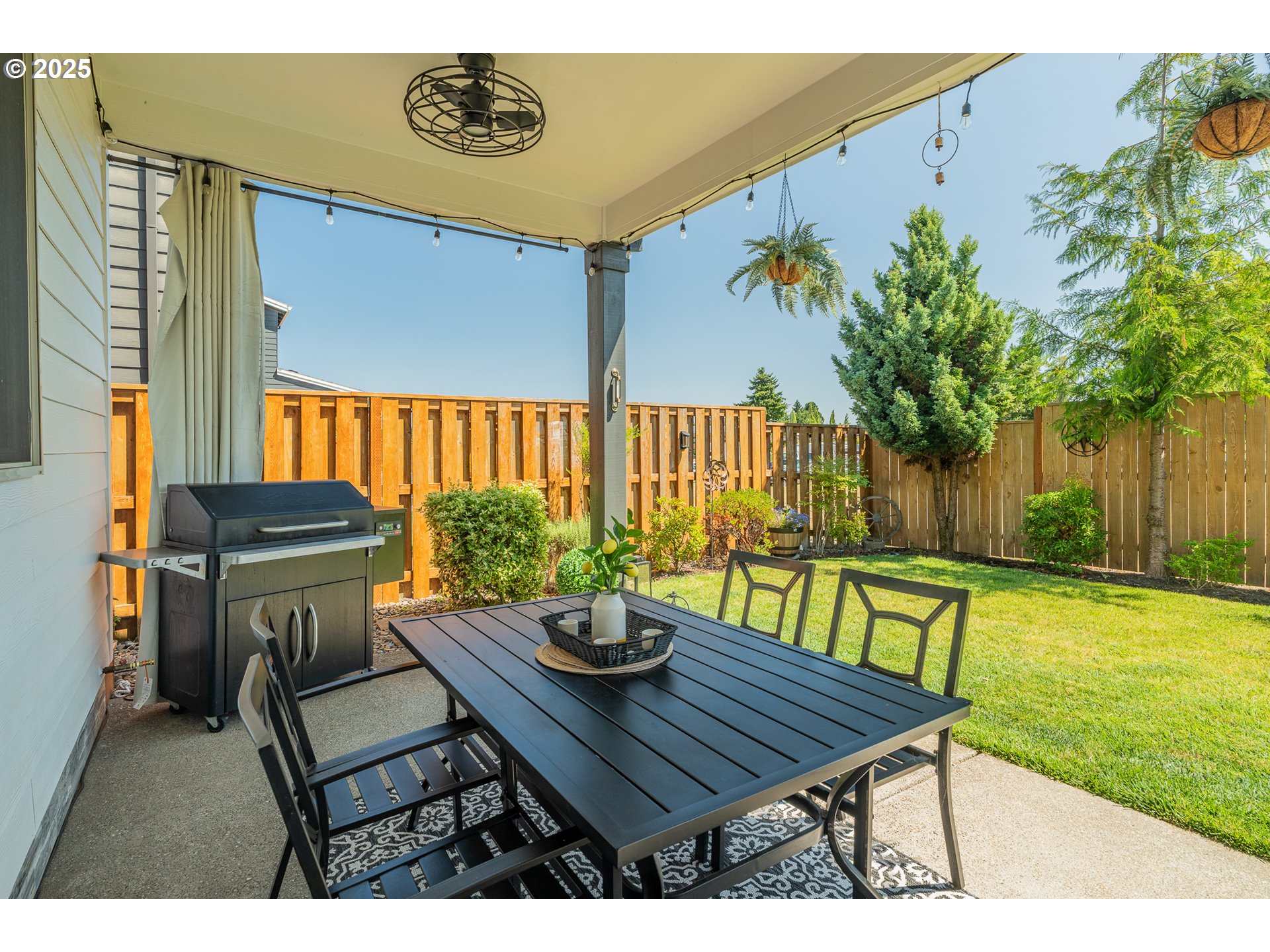 1078 VISTA OAKS DR