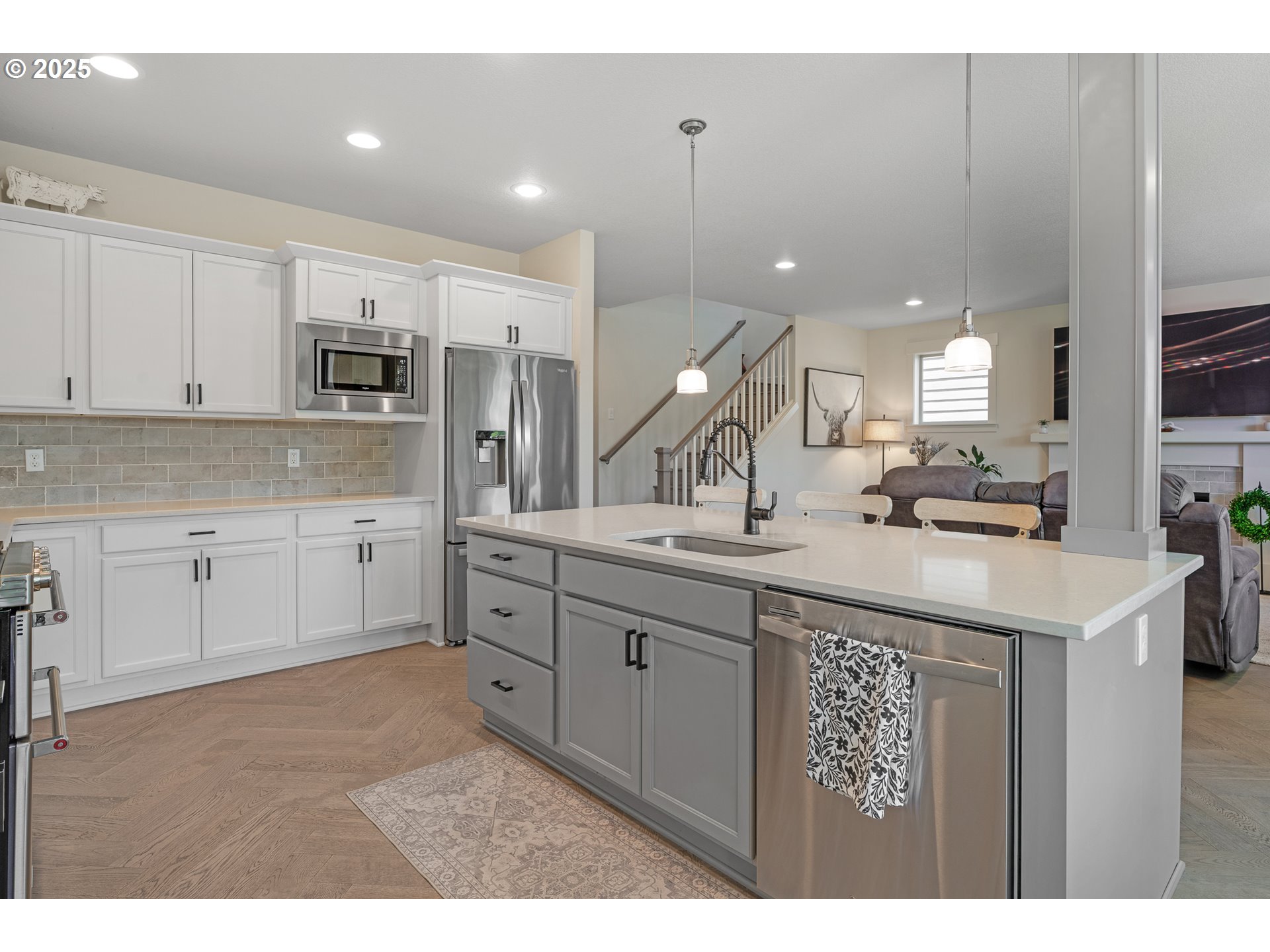 1078 VISTA OAKS DR