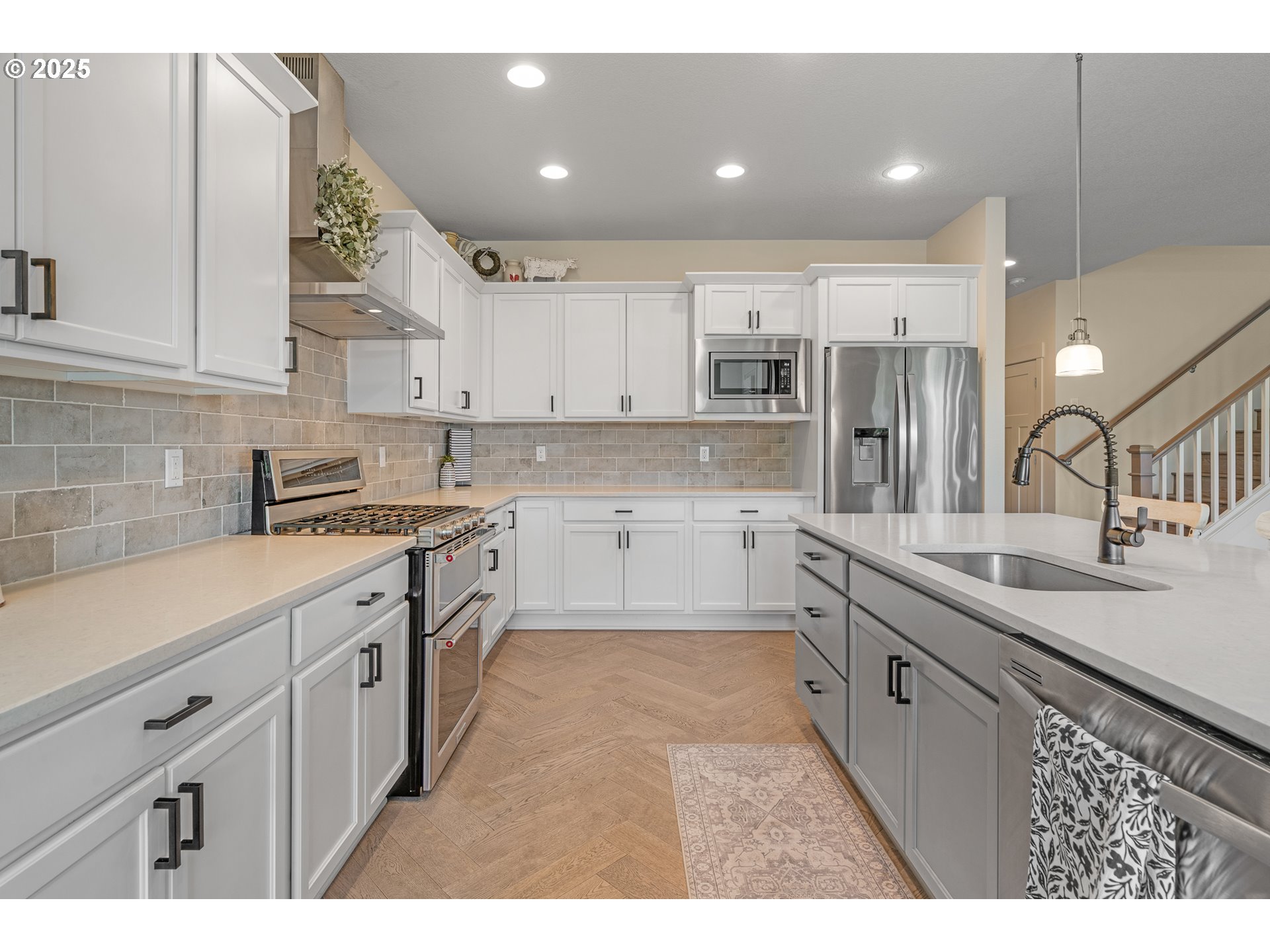 1078 VISTA OAKS DR