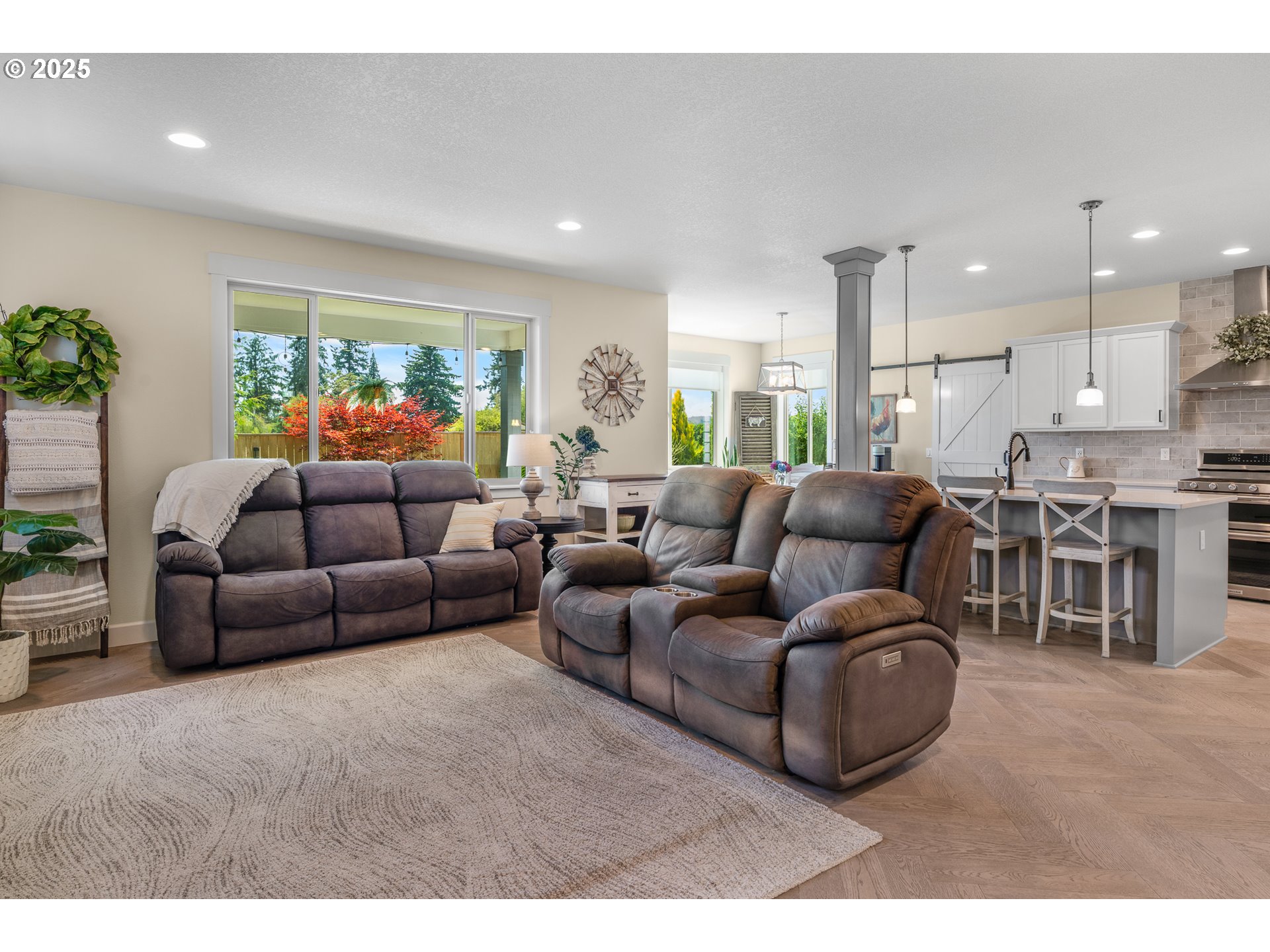 1078 VISTA OAKS DR