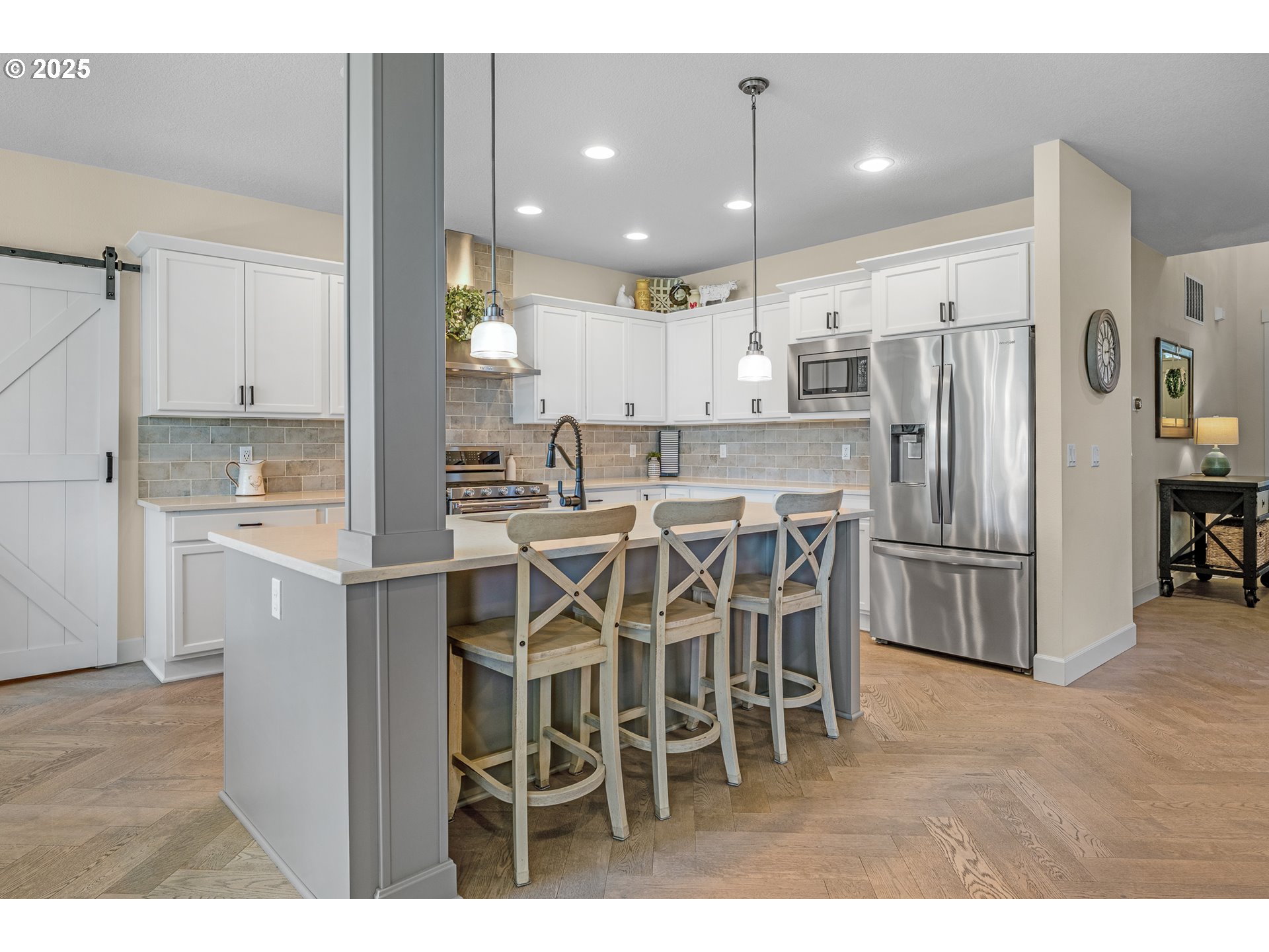 1078 VISTA OAKS DR