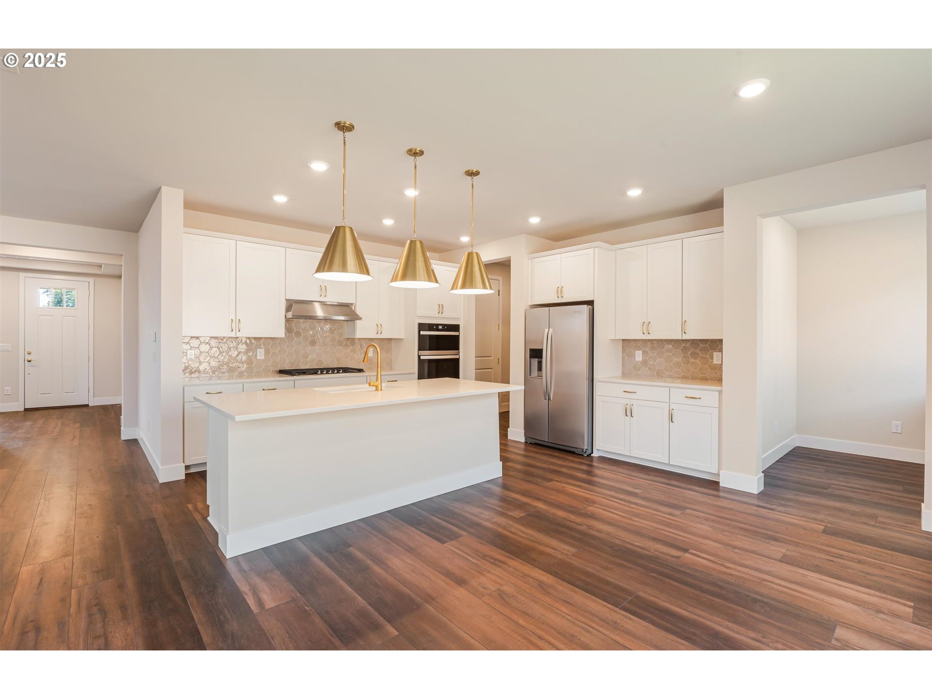 6701 SW Windflower ST