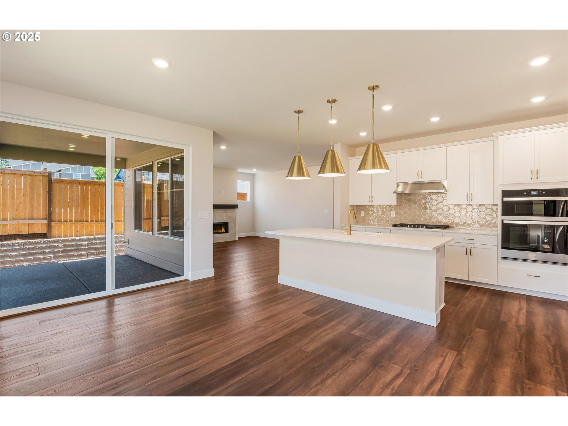 6701 SW Windflower ST