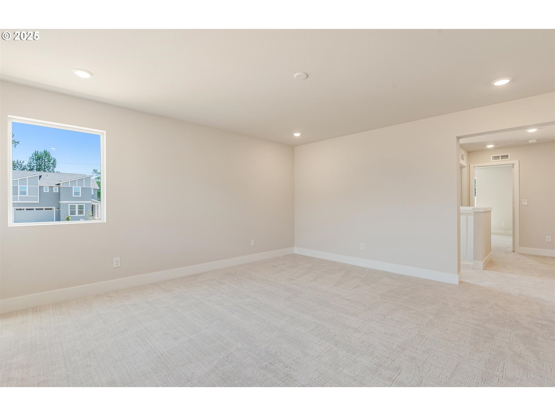 6701 SW Windflower ST