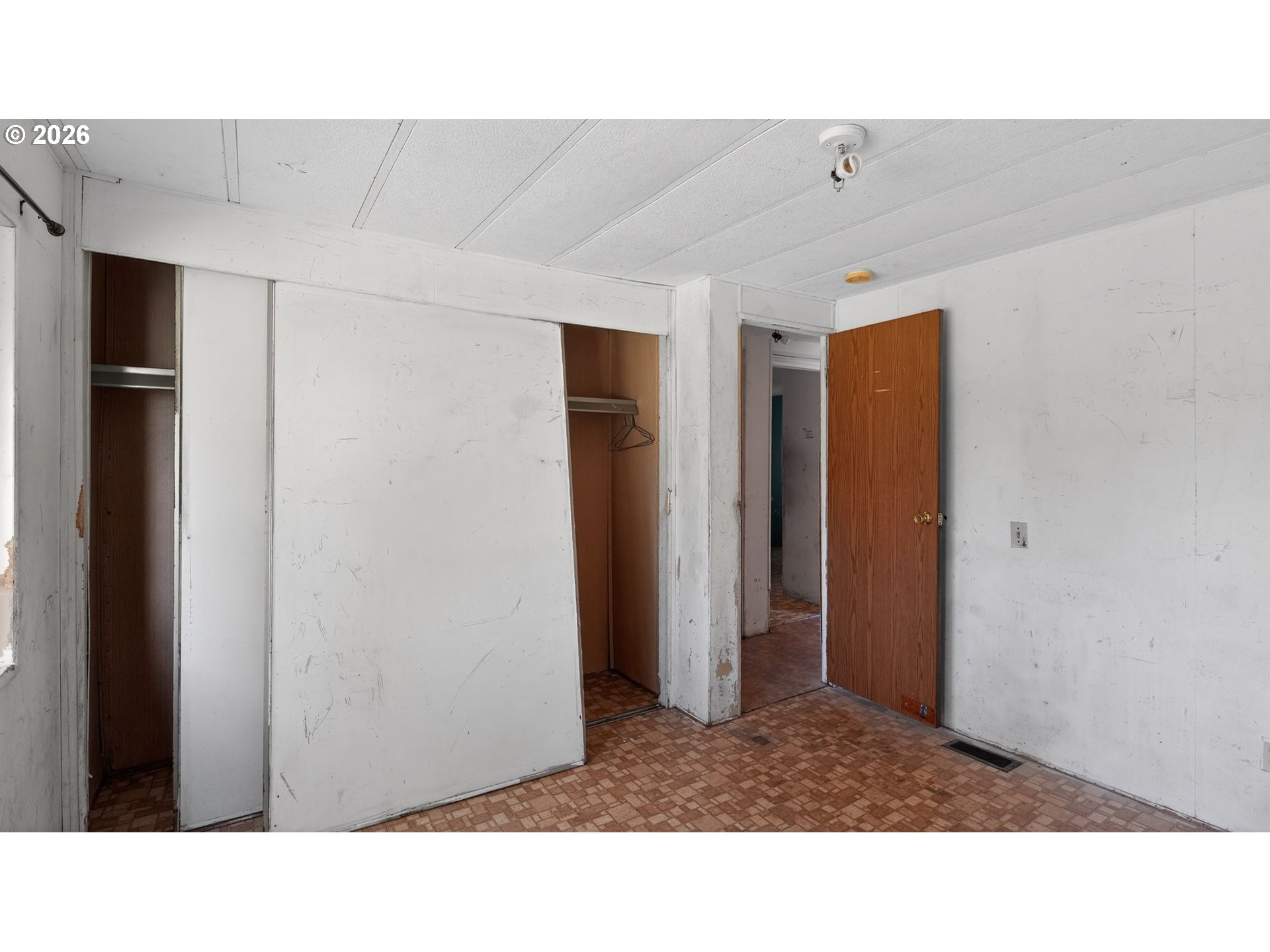1901 KALMIA ST